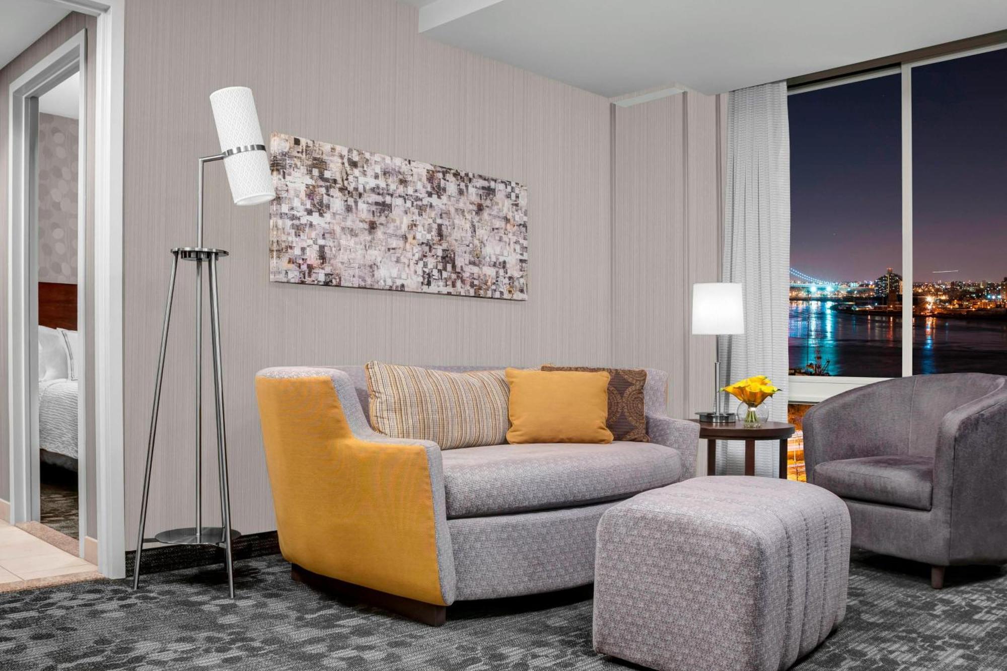 Courtyard Manhattan/upper East Side 3*