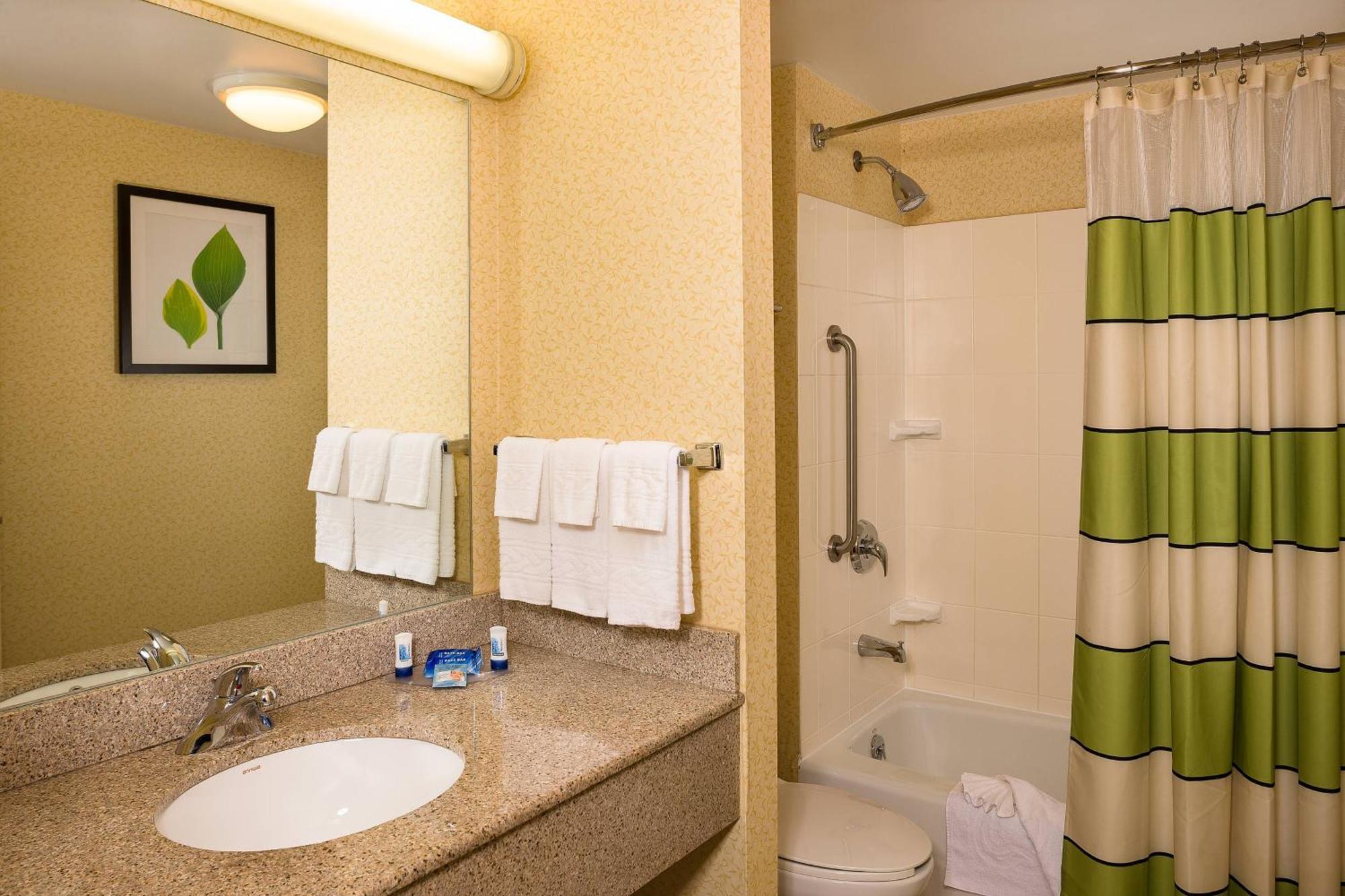 Hotel Fairfield By Marriott Laguardia Airport/flushing