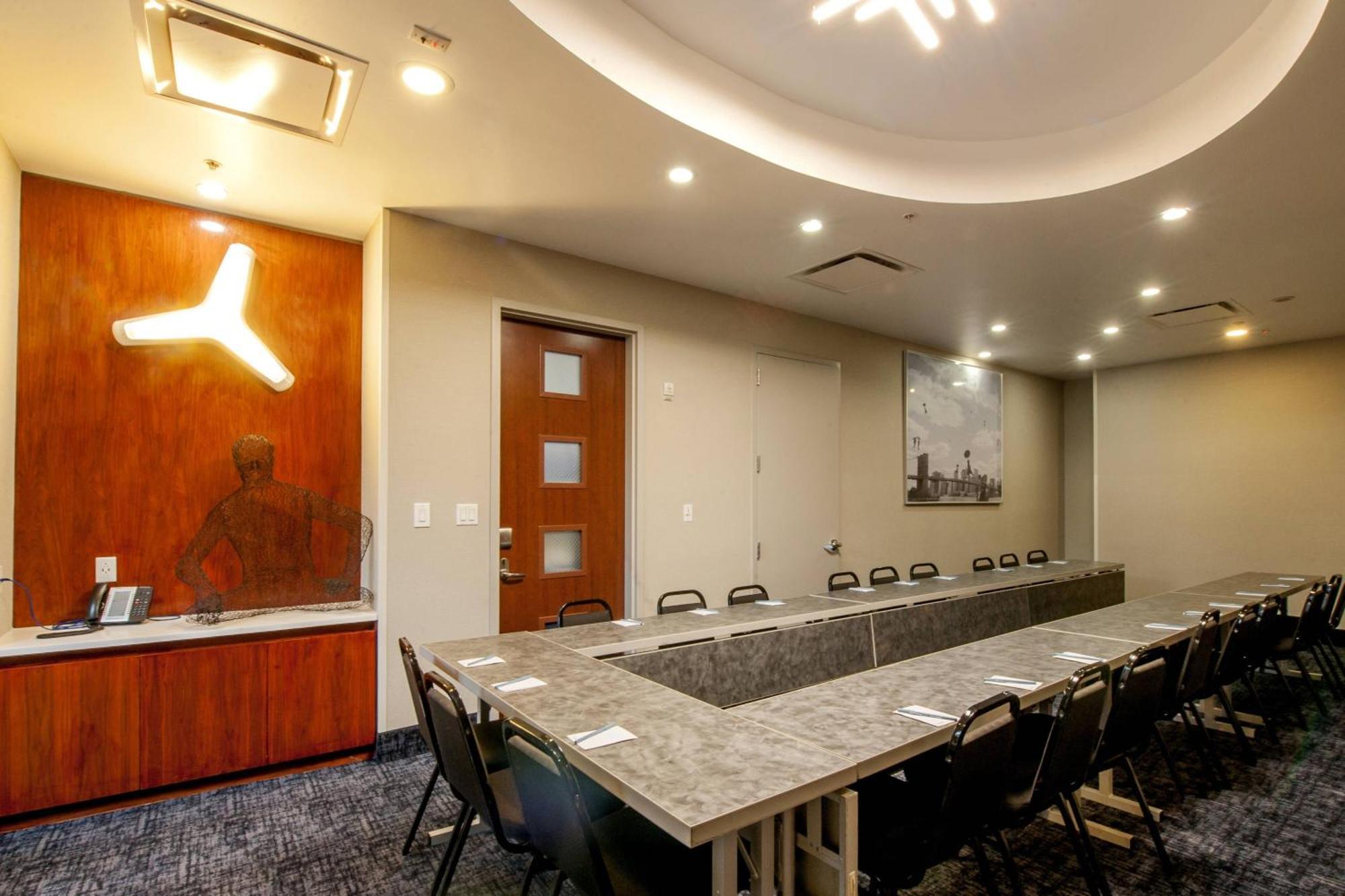 Fairfield & By Marriott Brooklyn 3*