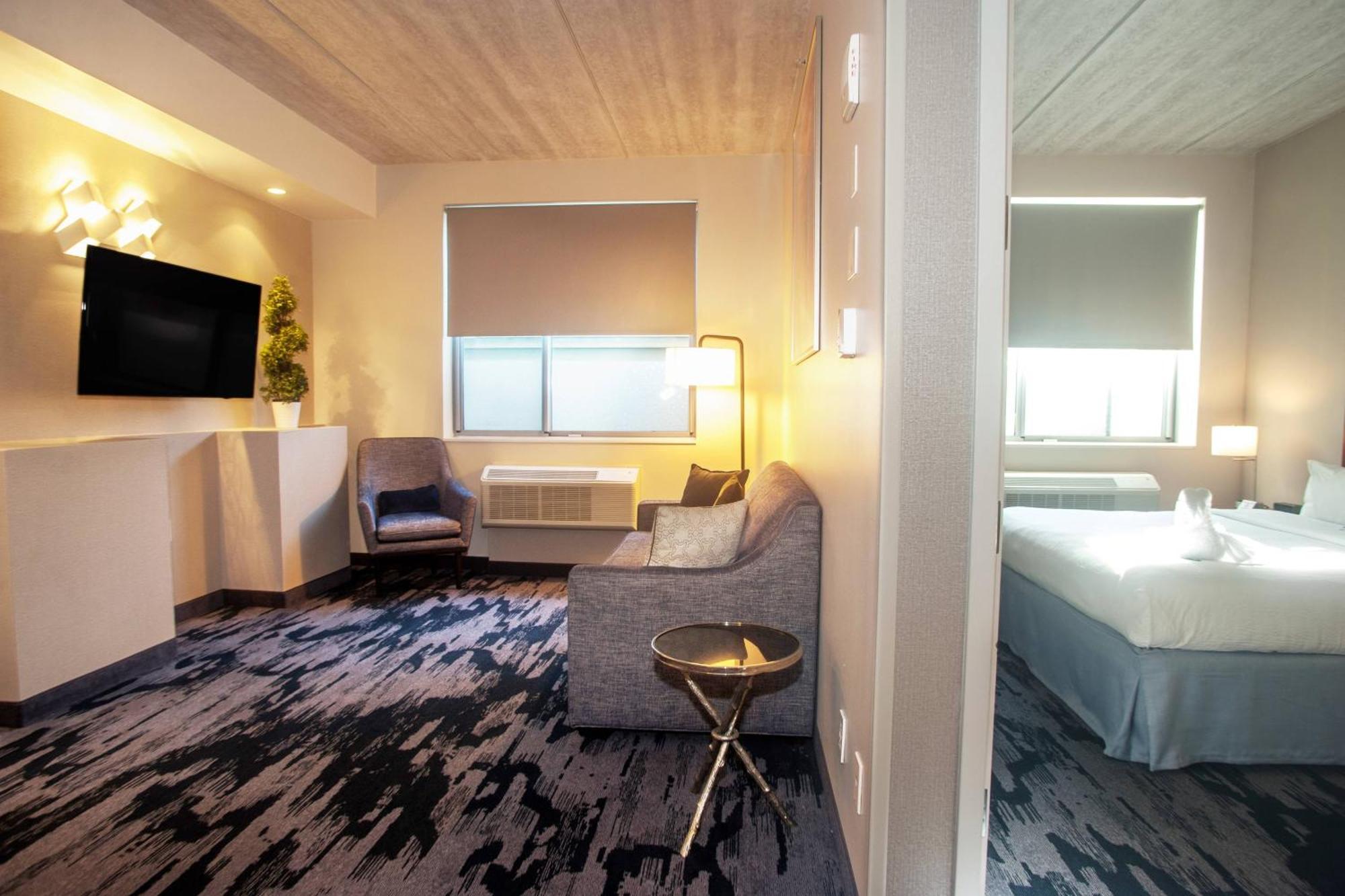 Fairfield & By Marriott Brooklyn Hotel