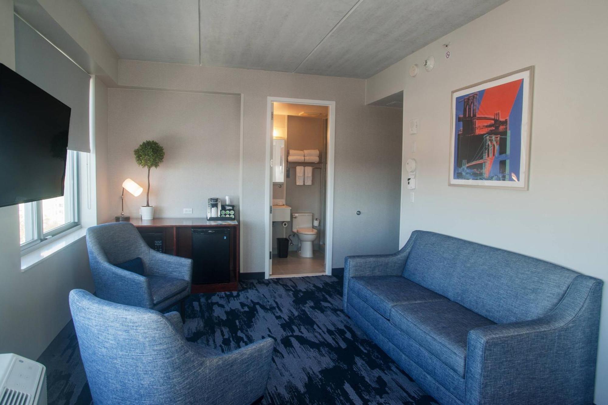 Fairfield & By Marriott Brooklyn Hotel New York