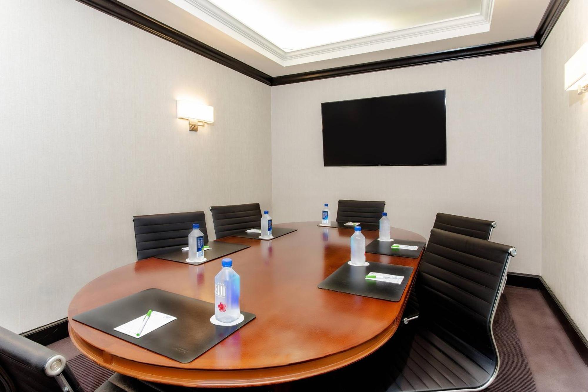 Courtyard By Marriott Jfk Airport
