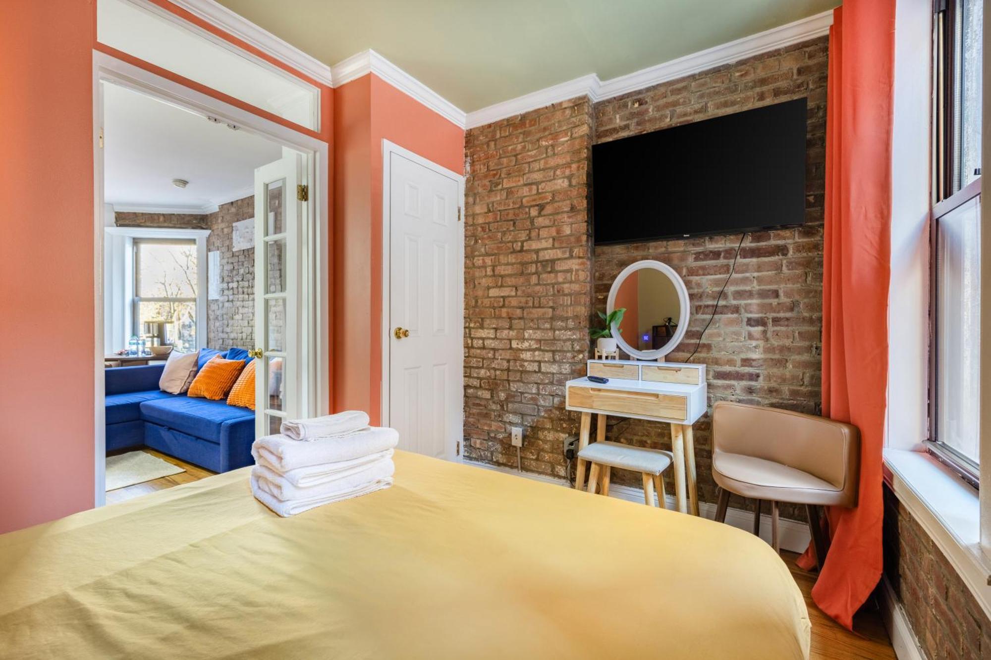 2 Bedroom Unit In Lower Manhattan