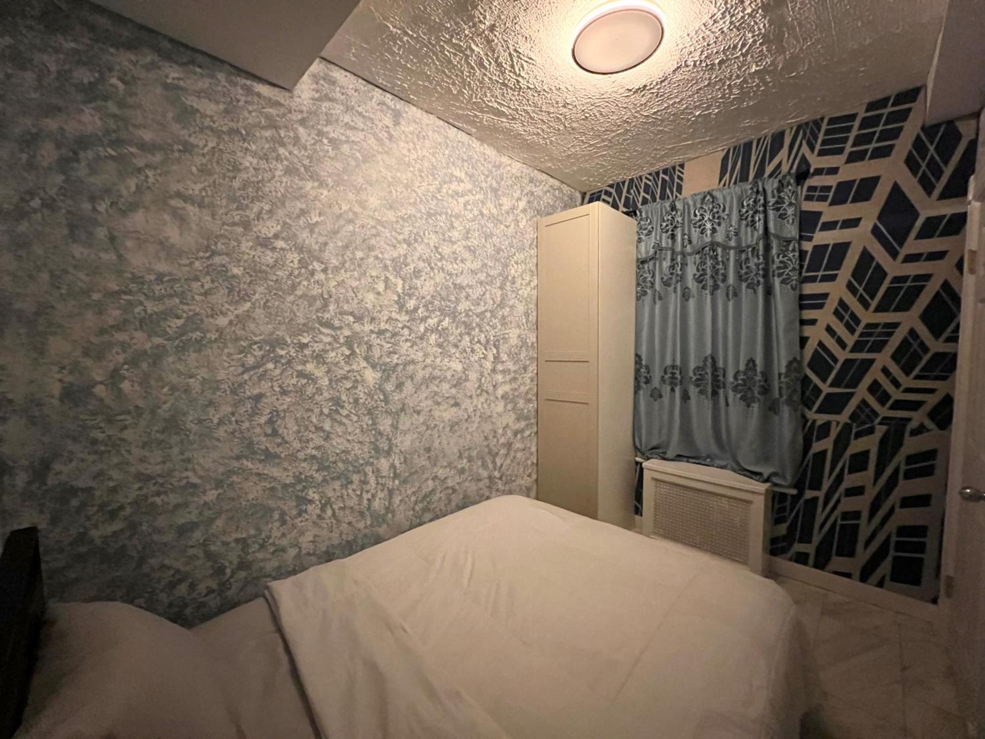 3 Bedrooms In 2nd Floor Modern Brooklyn Home, Close To J Train New York