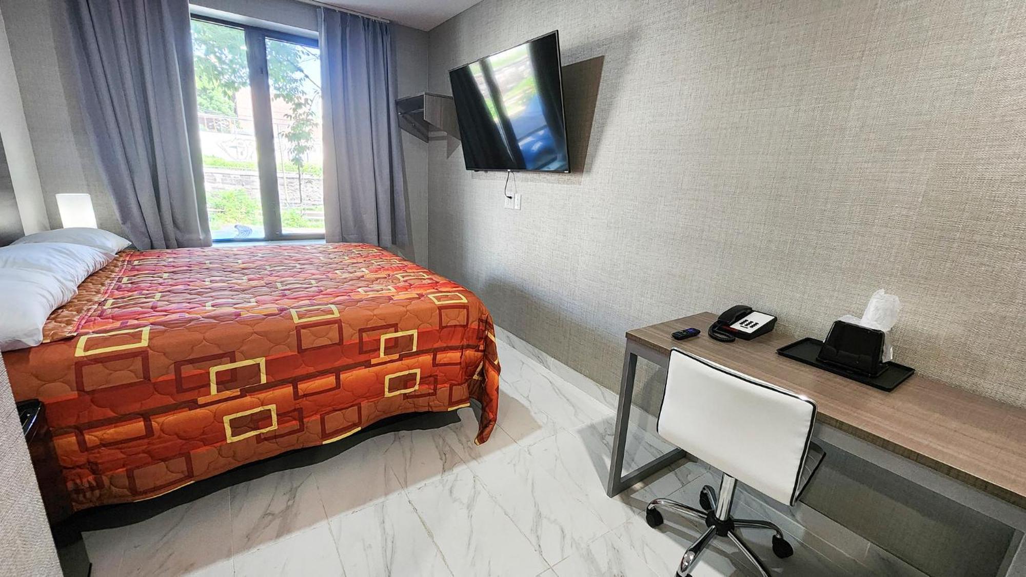 Fuego Bronx Brand New Hotel