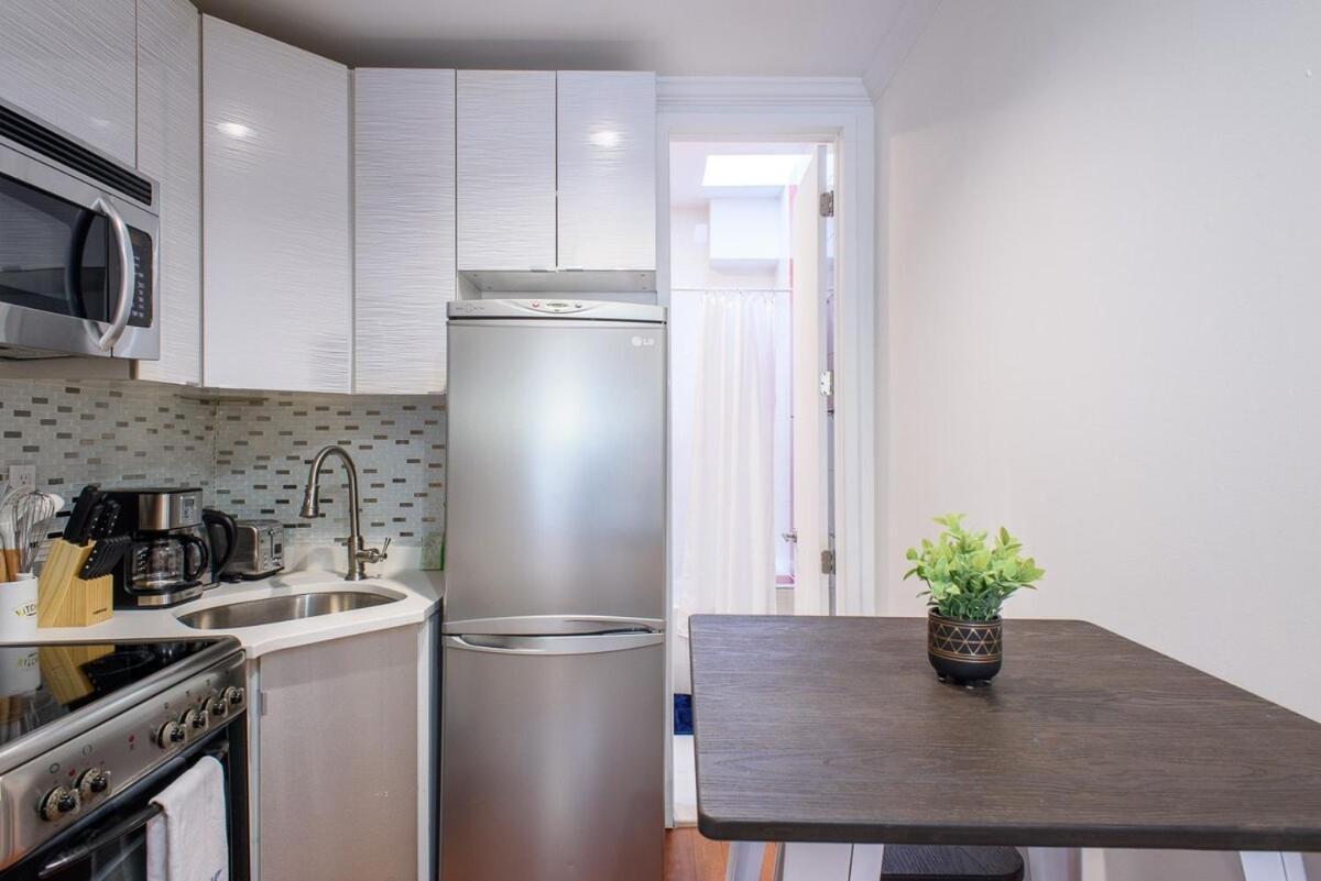 24-17 Renovated Prime Location Wd New York