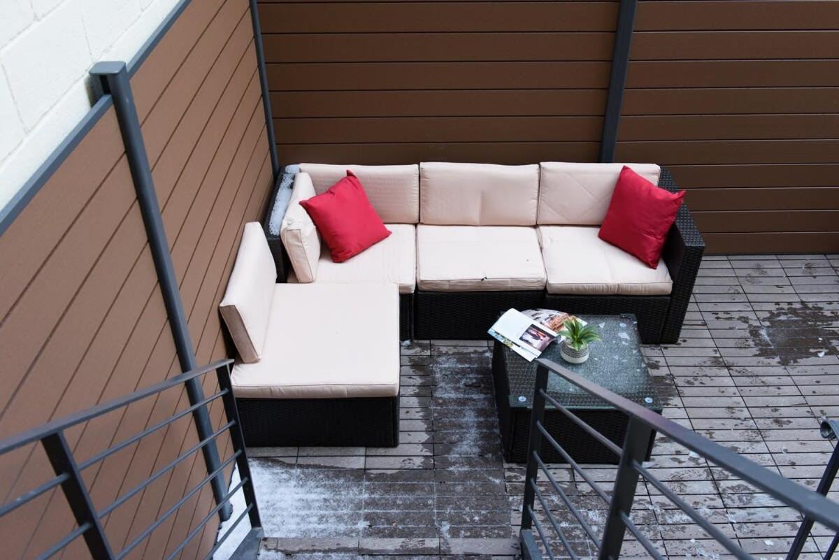 3-2 Prime East Village Private Outdoor