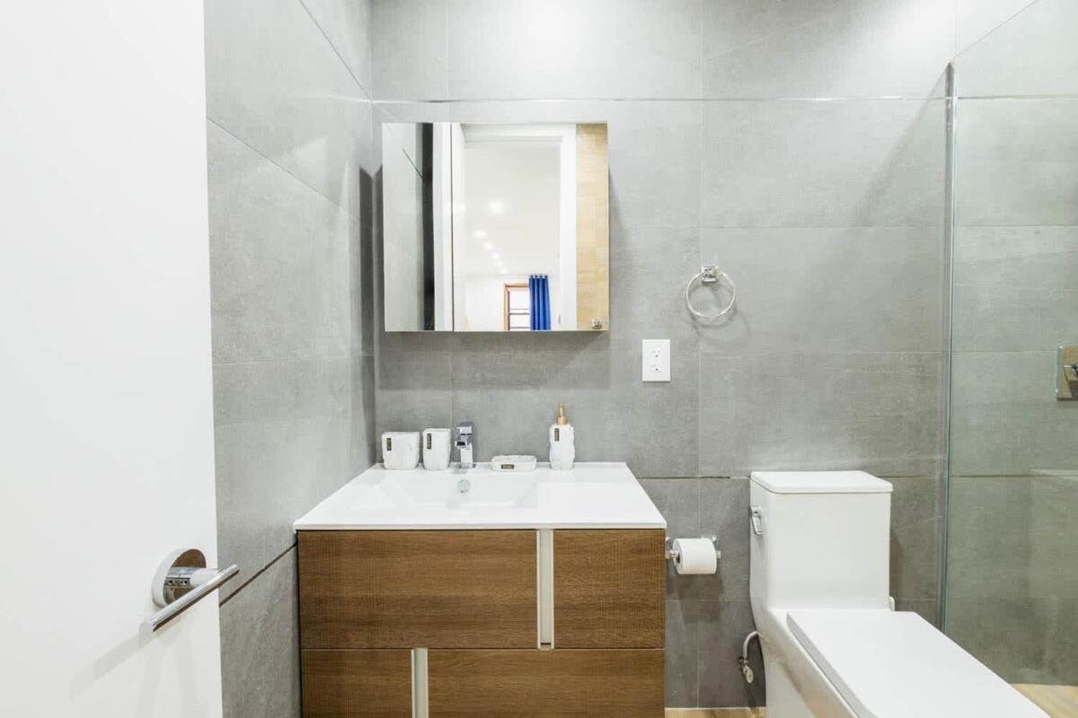 Apartment 1597-13 I Brand New Prime Upper East New York