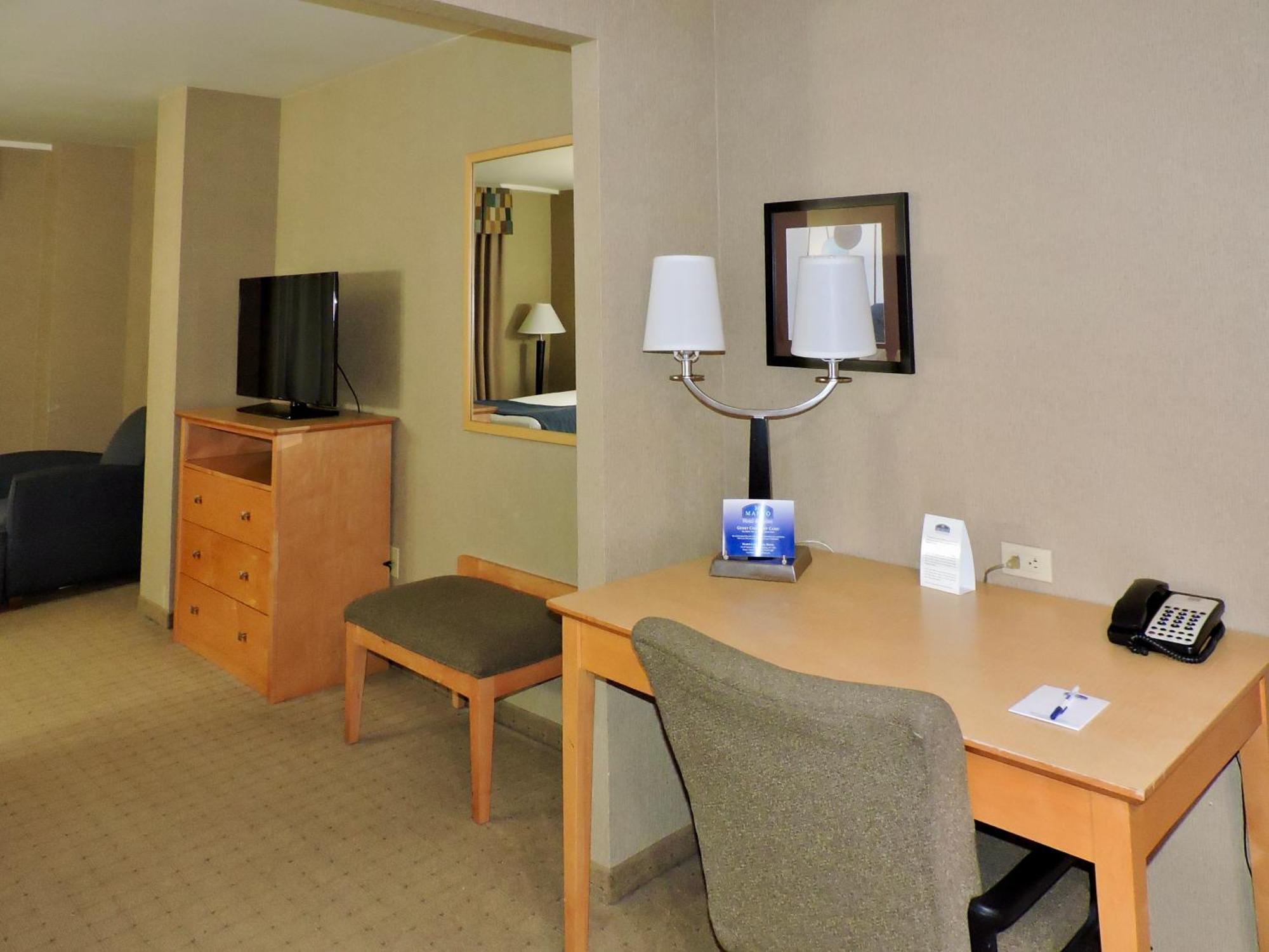Marco Laguardia & Hotel