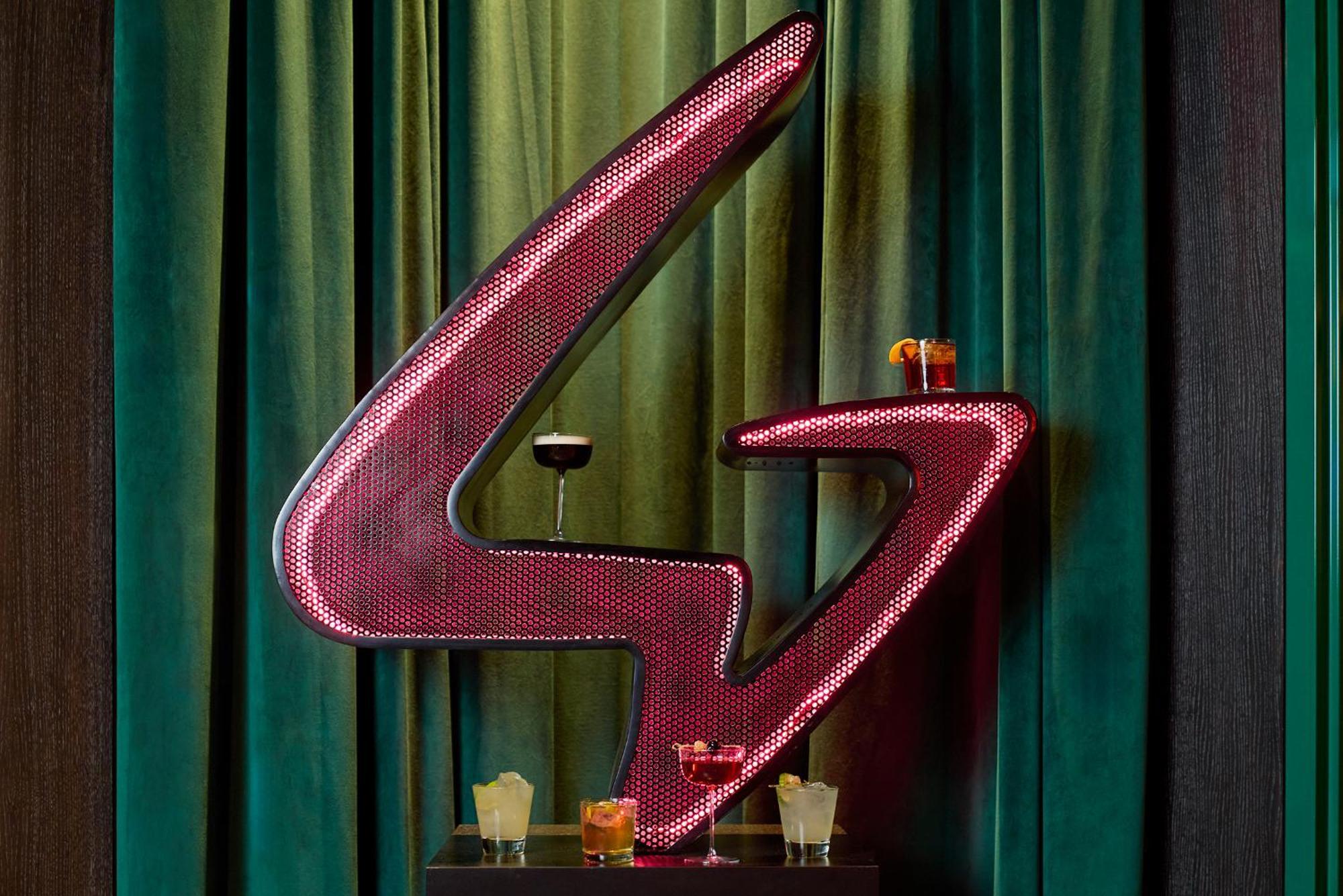Paramount Times Square Hotel 4*