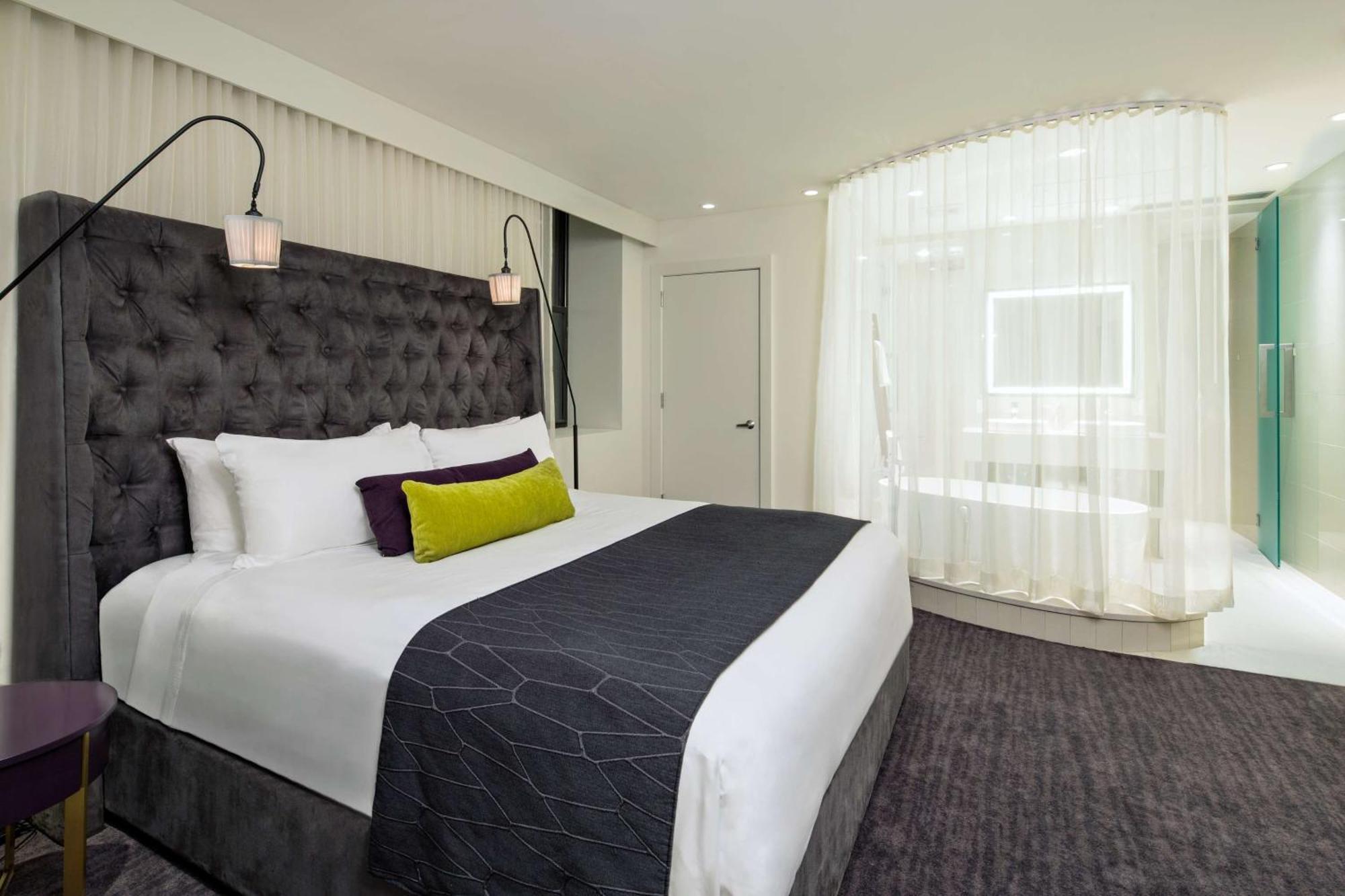 Dream Midtown, By Hyatt Hotel New York