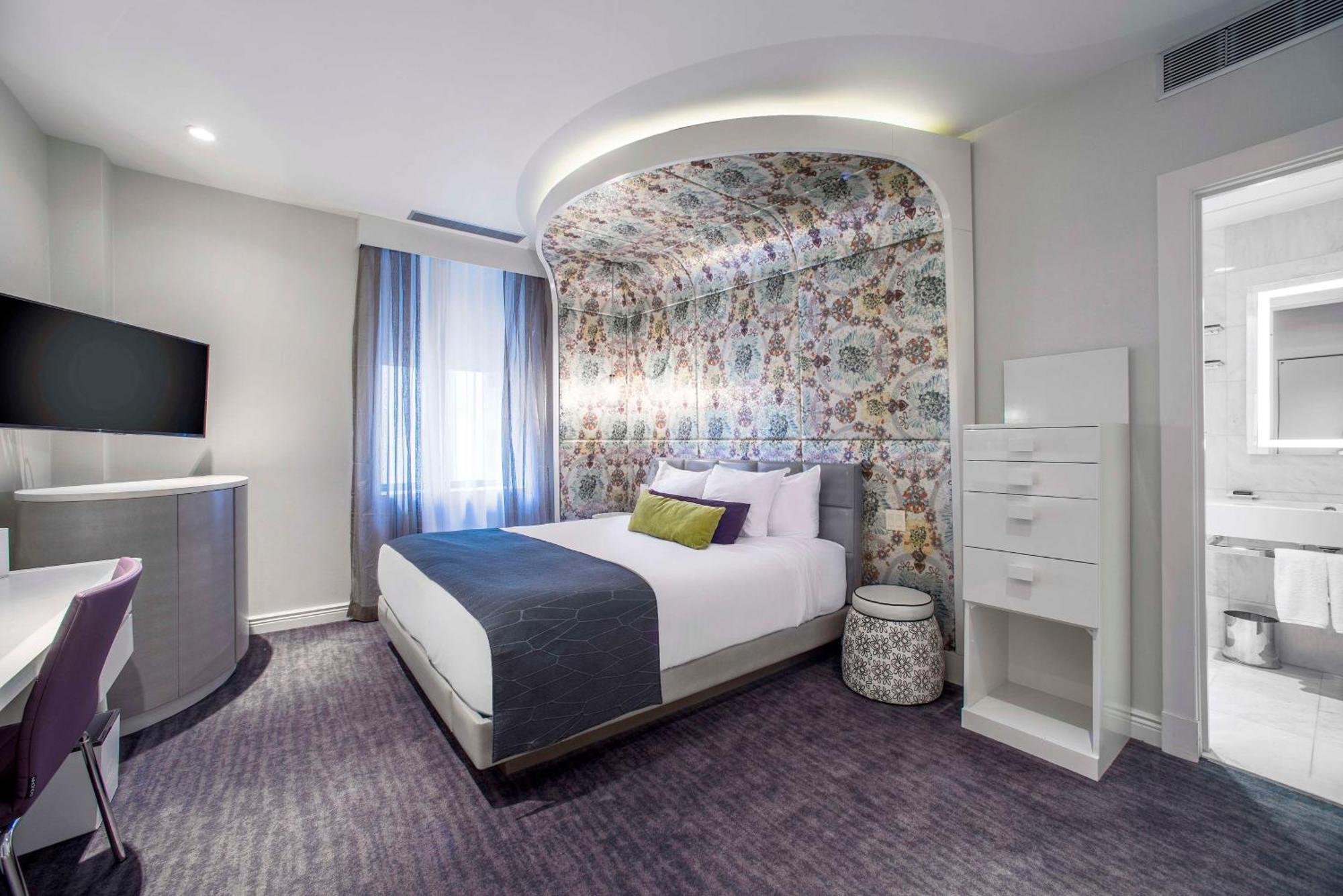Dream Midtown, By Hyatt 4*