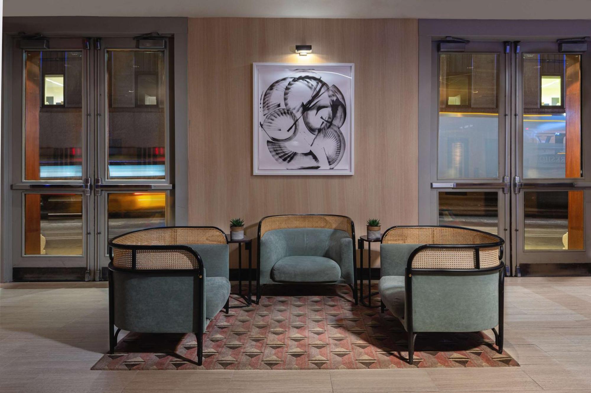 Dream Midtown, By Hyatt 4*