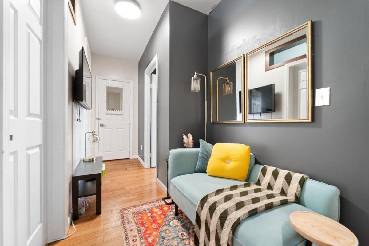 Convenient 2br - Walking Distance To Times Square Apartment