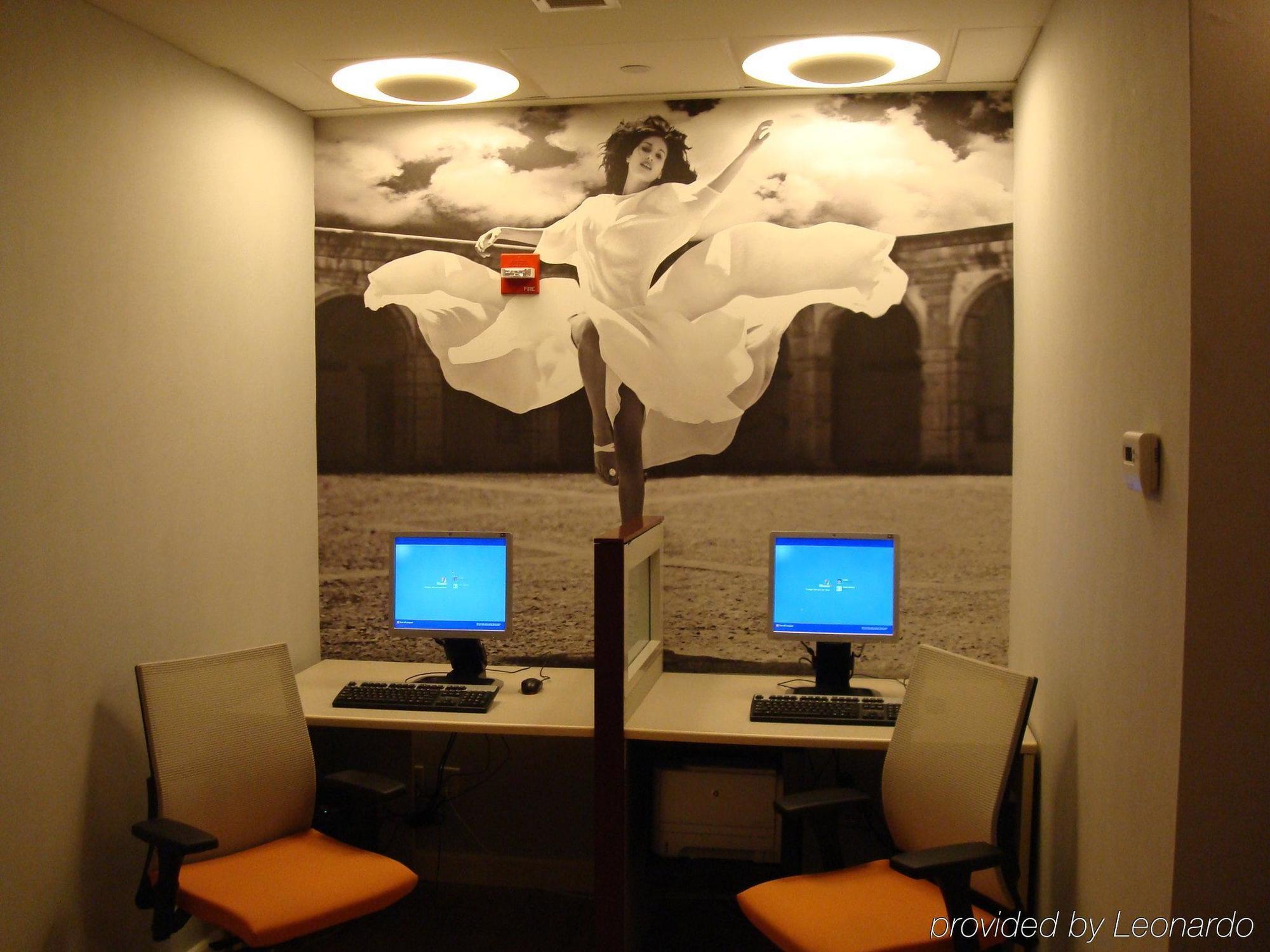 Hayden Hotel 4*
