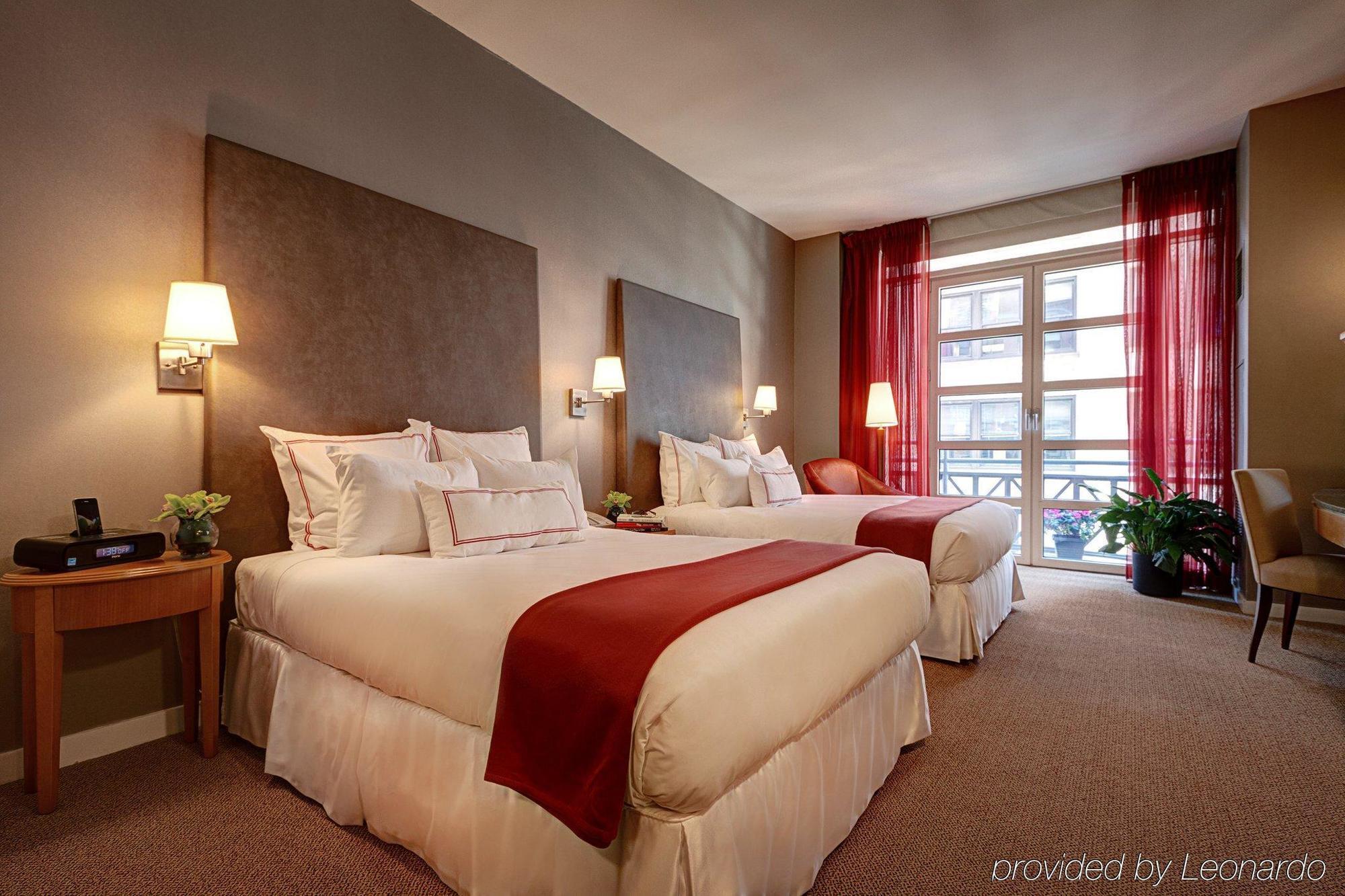 Giraffe By Library Collection Hotel New York