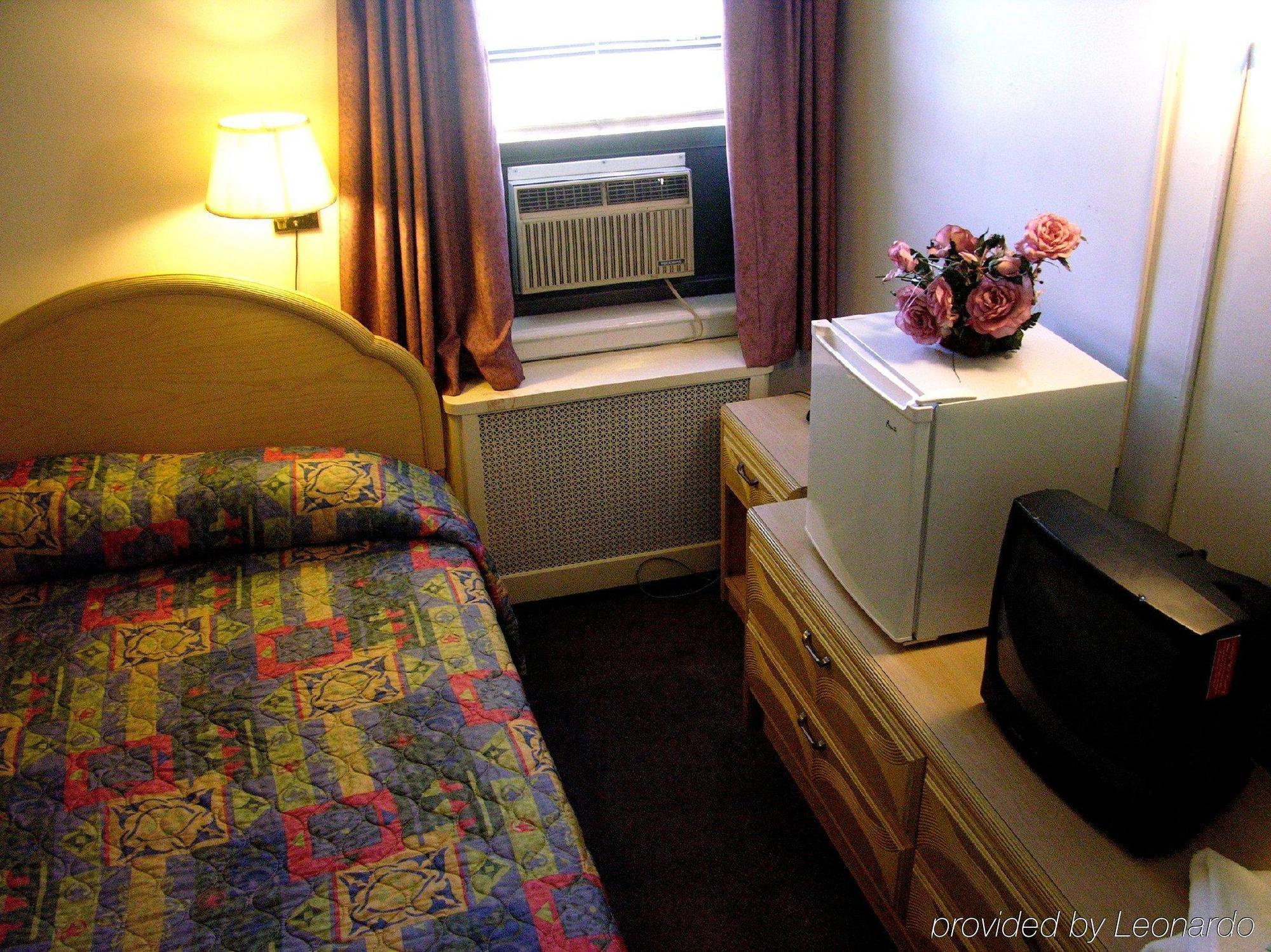 Hostel Flushing Ymca *