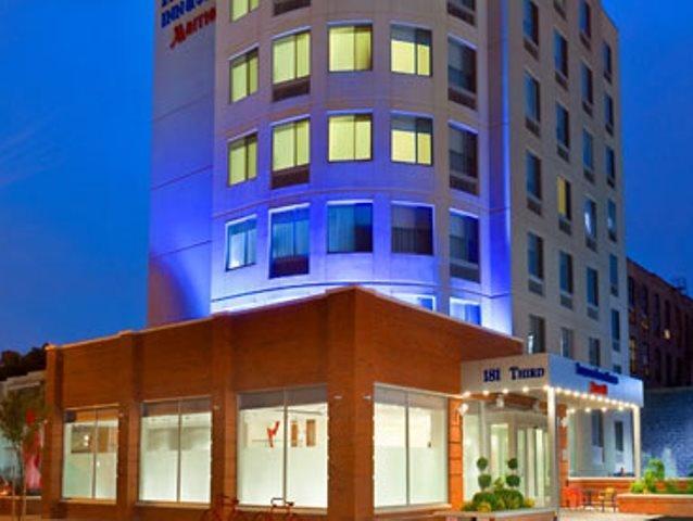Hotel Fairfield & By Marriott Brooklyn 3*