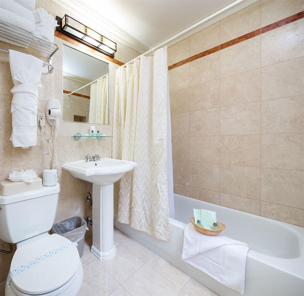 Radio City Aparthotel