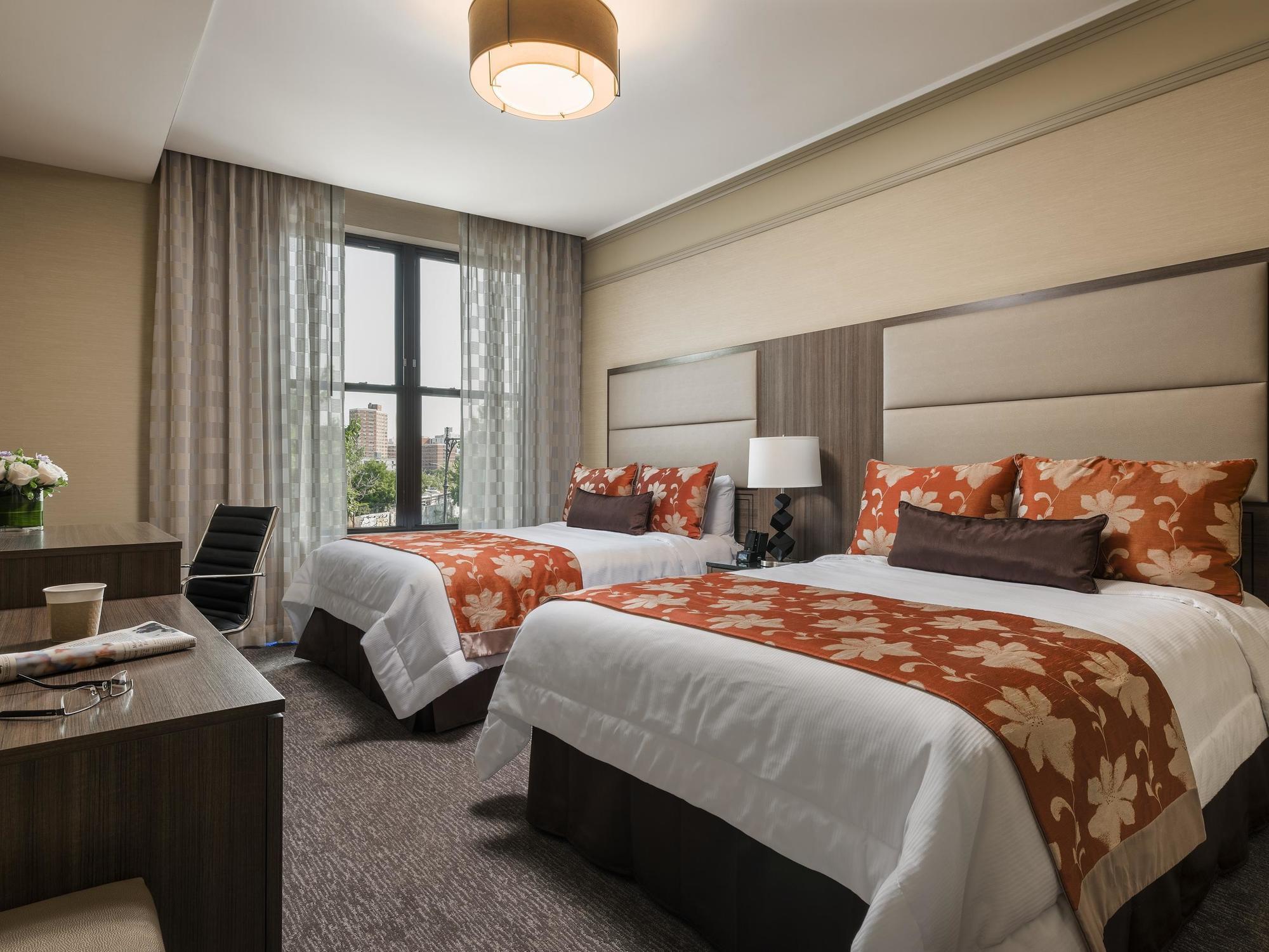 Opera House Hotel 3*
