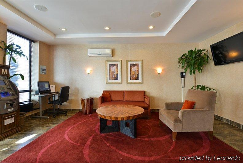 Holiday Express Staten Island West Hotel