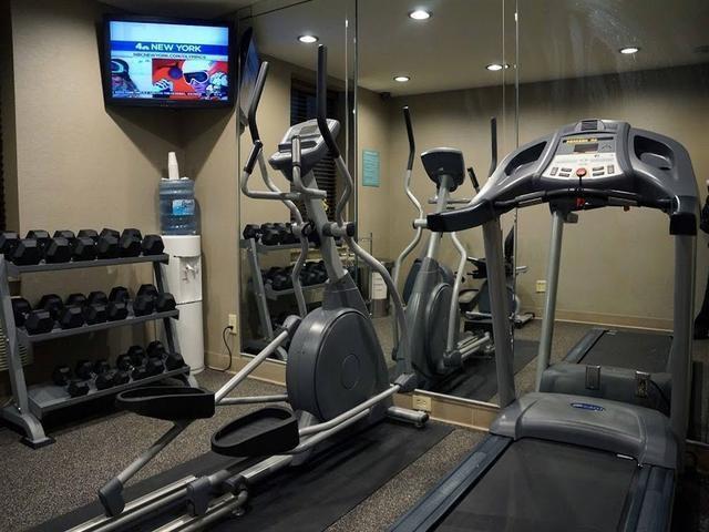 Holiday Express Staten Island West 3* New York