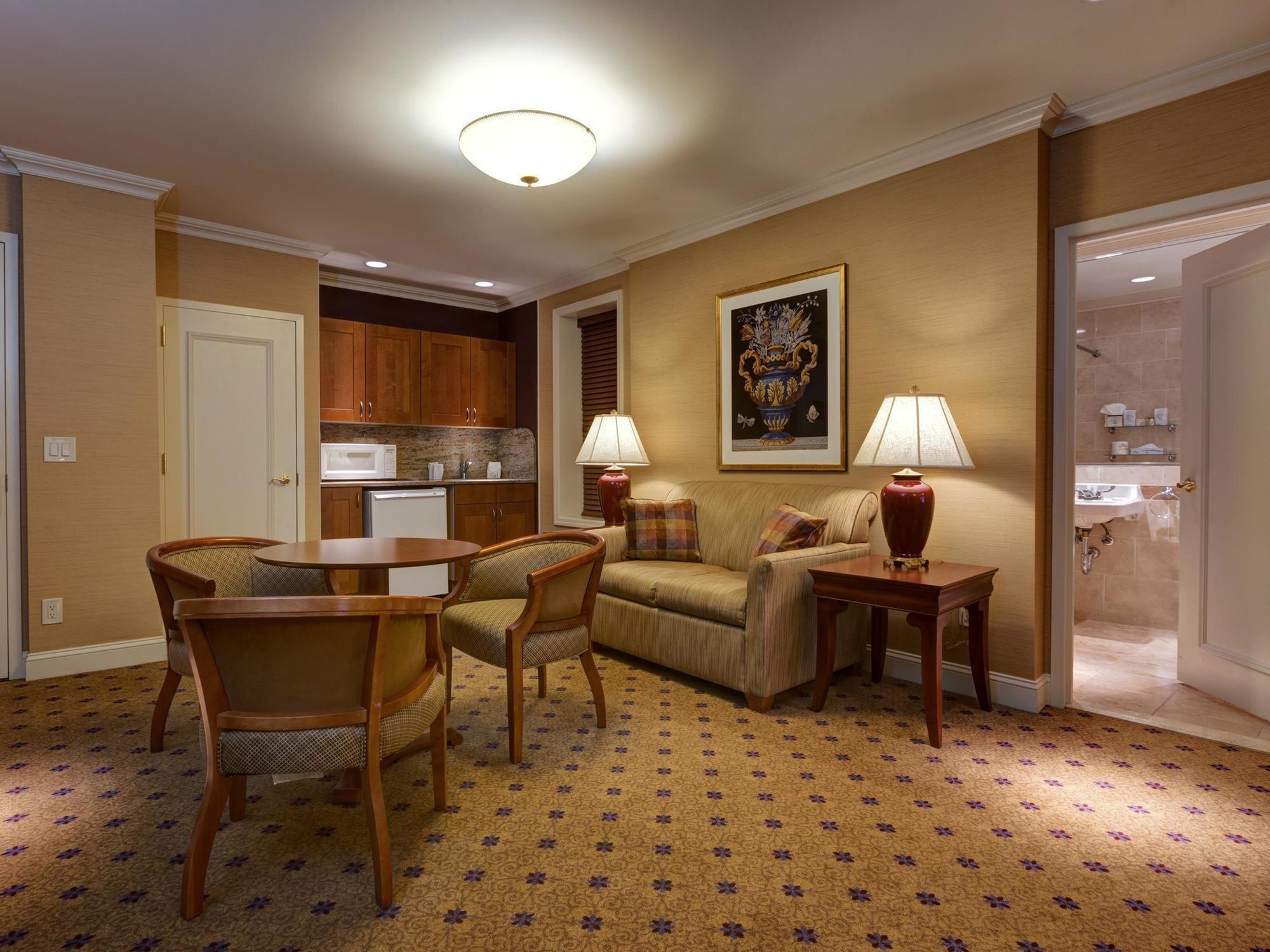 Wellington Hotel