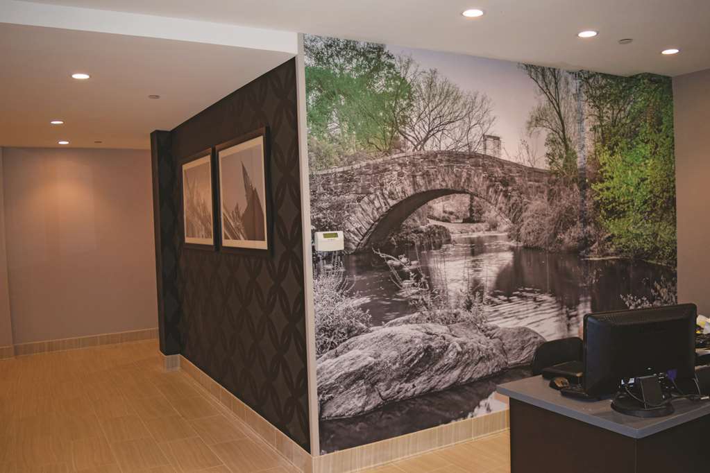 La Quinta By Wyndham City Central Park 3*