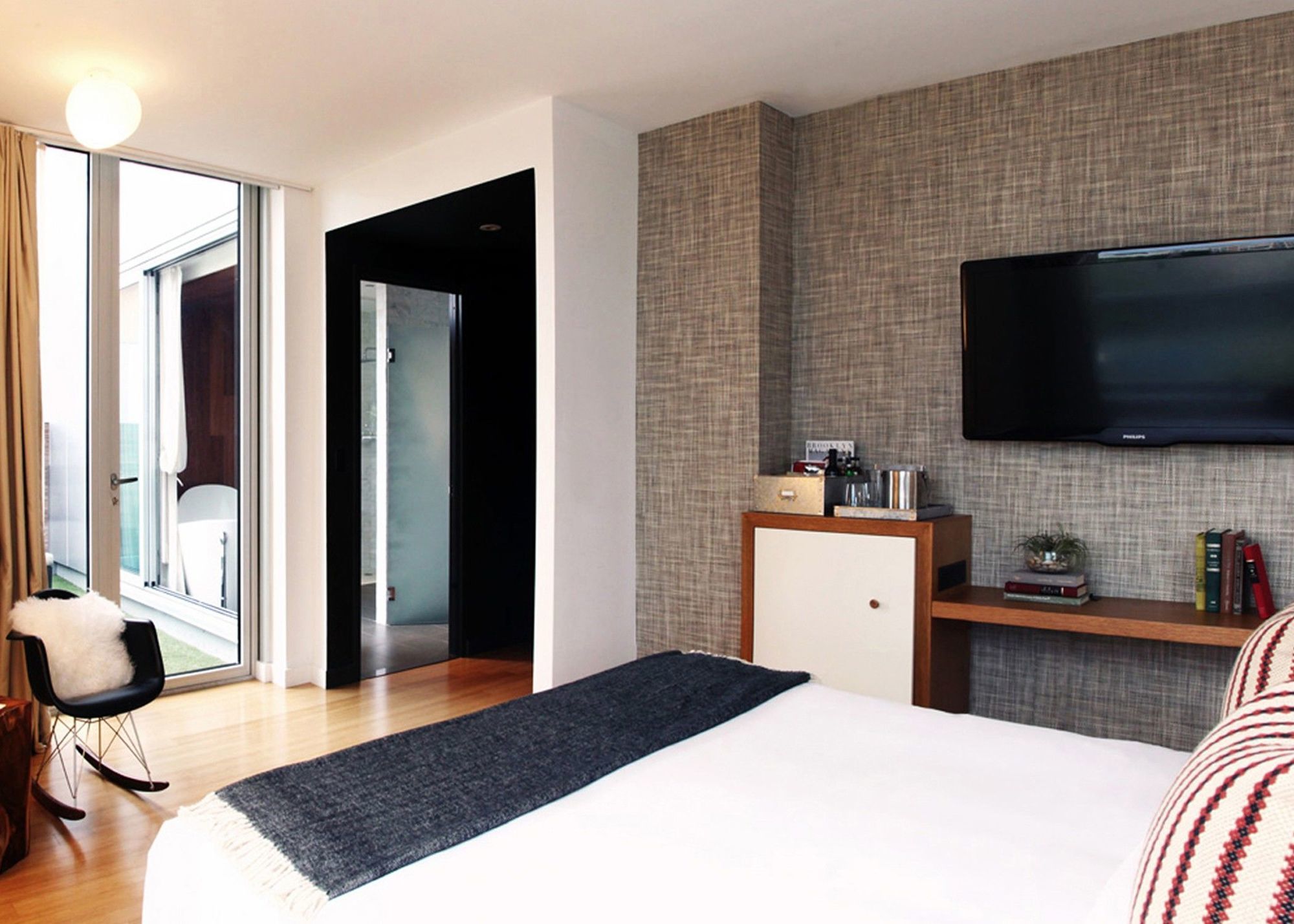 Coda Williamsburg Hotel