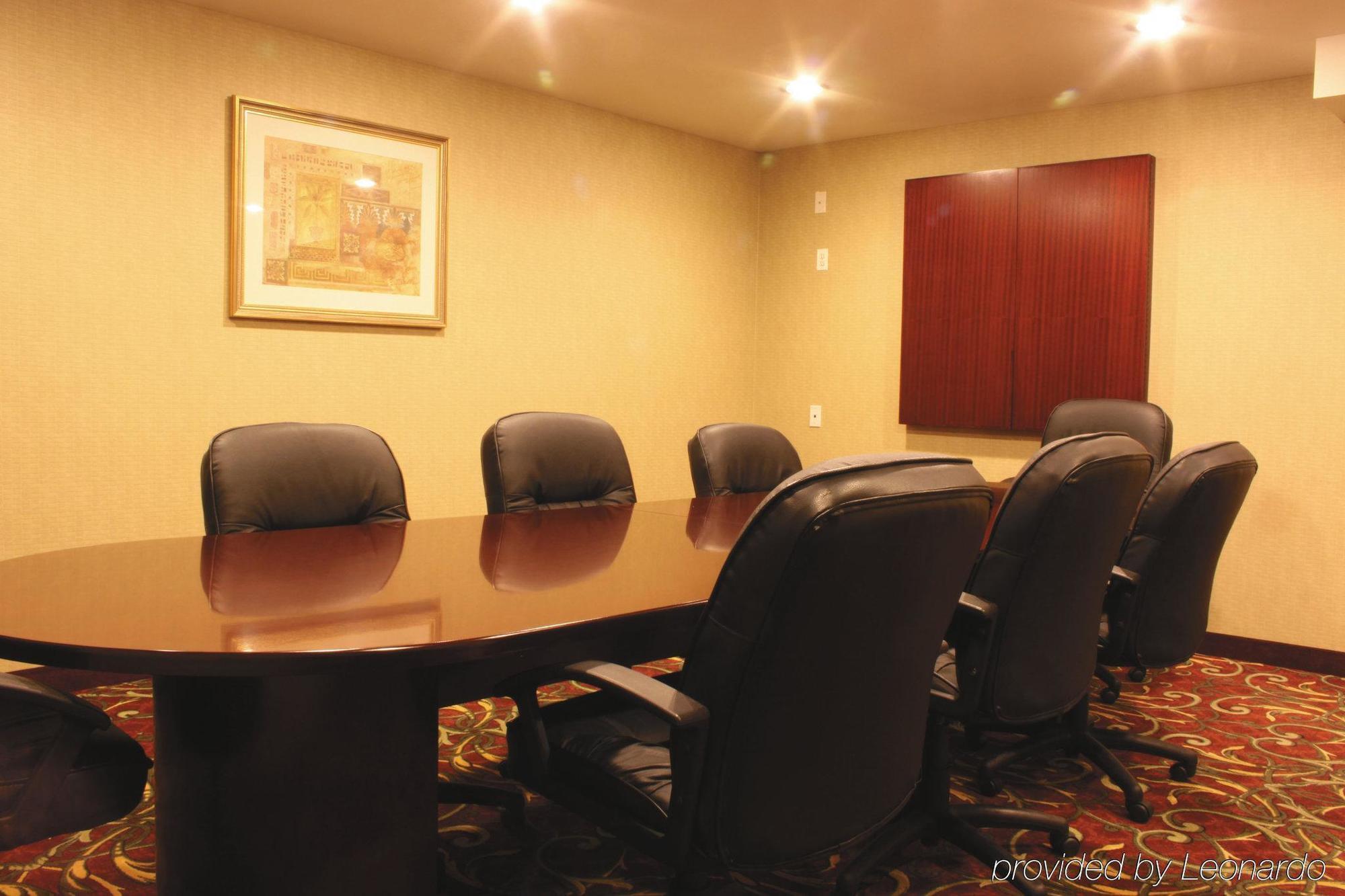 La Quinta By Wyndham Queens Hotel 3*
