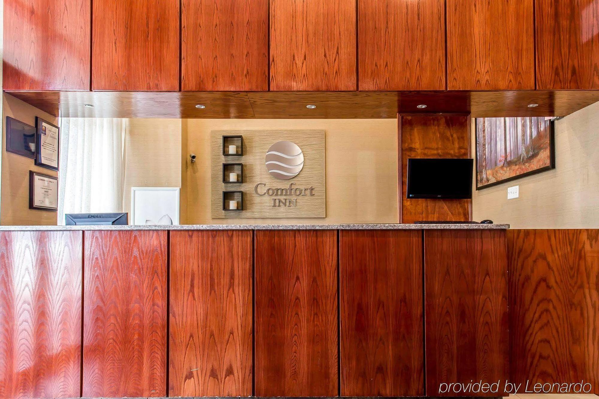 Avion Near Lga Airport, Ascend Collection 3*
