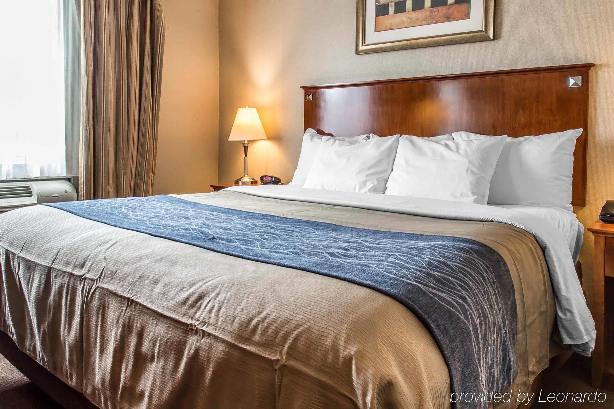 Avion Near Lga Airport, Ascend Collection 3*