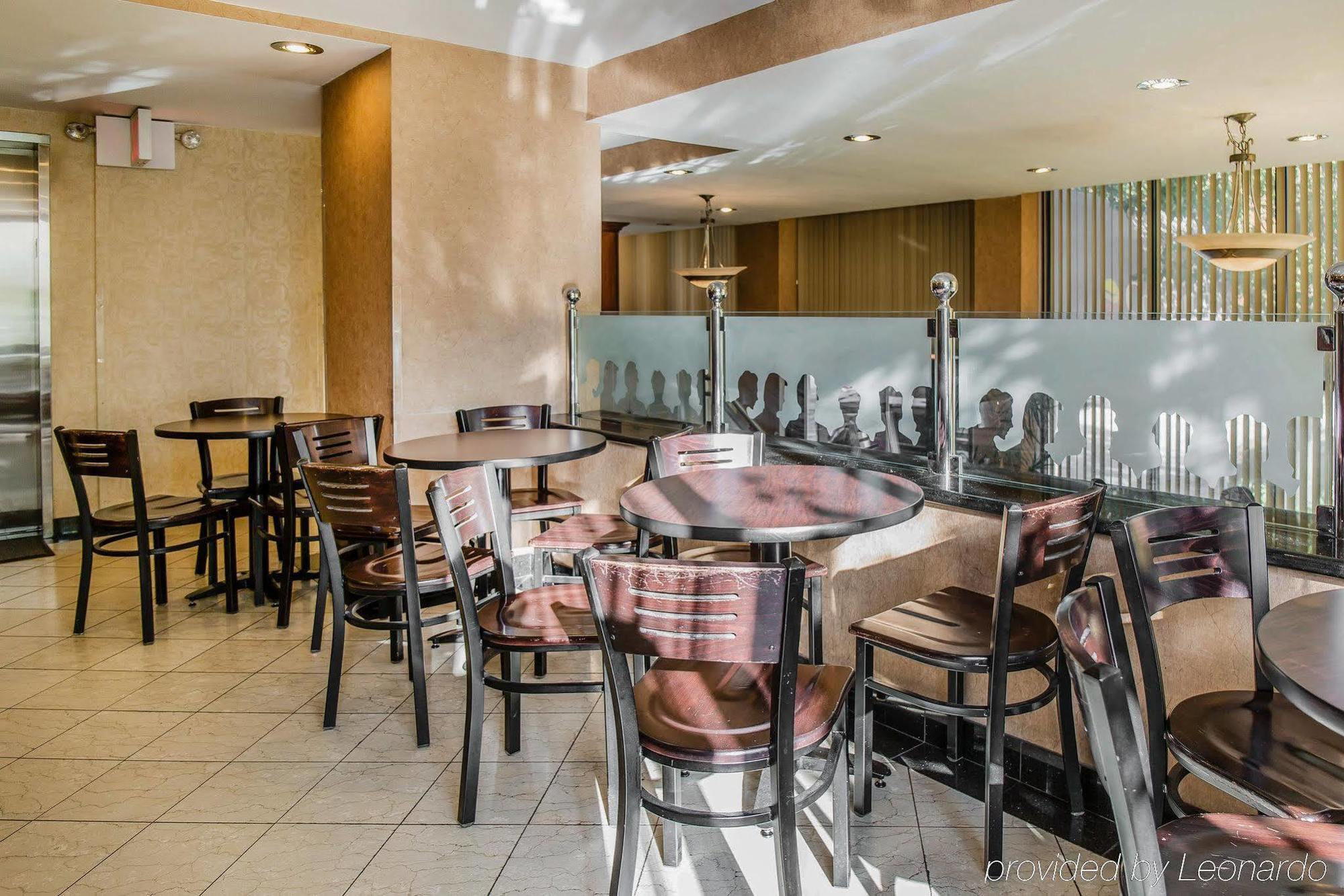 Red Lion & Long Island City 3*
