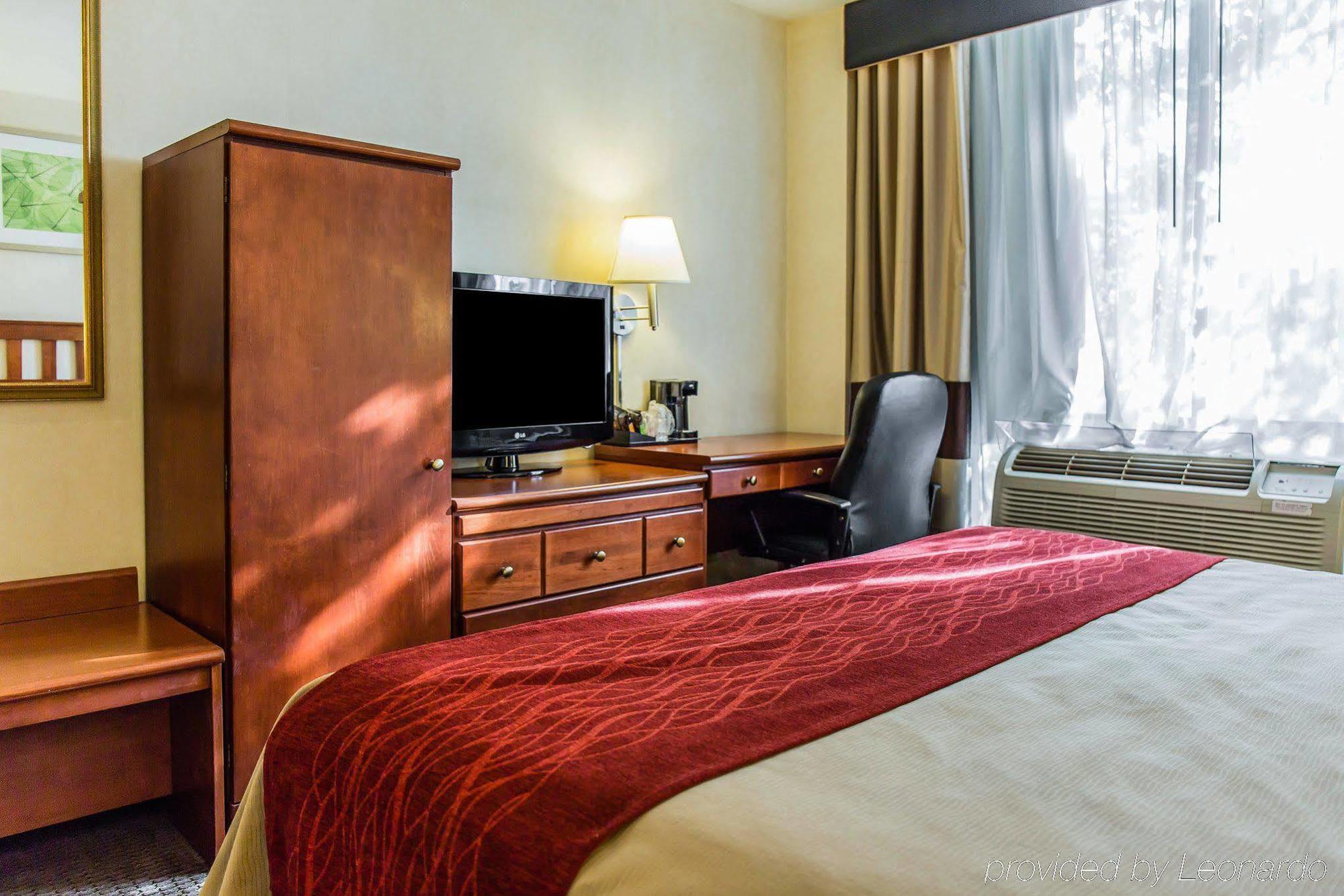 Red Lion & Long Island City Hotel