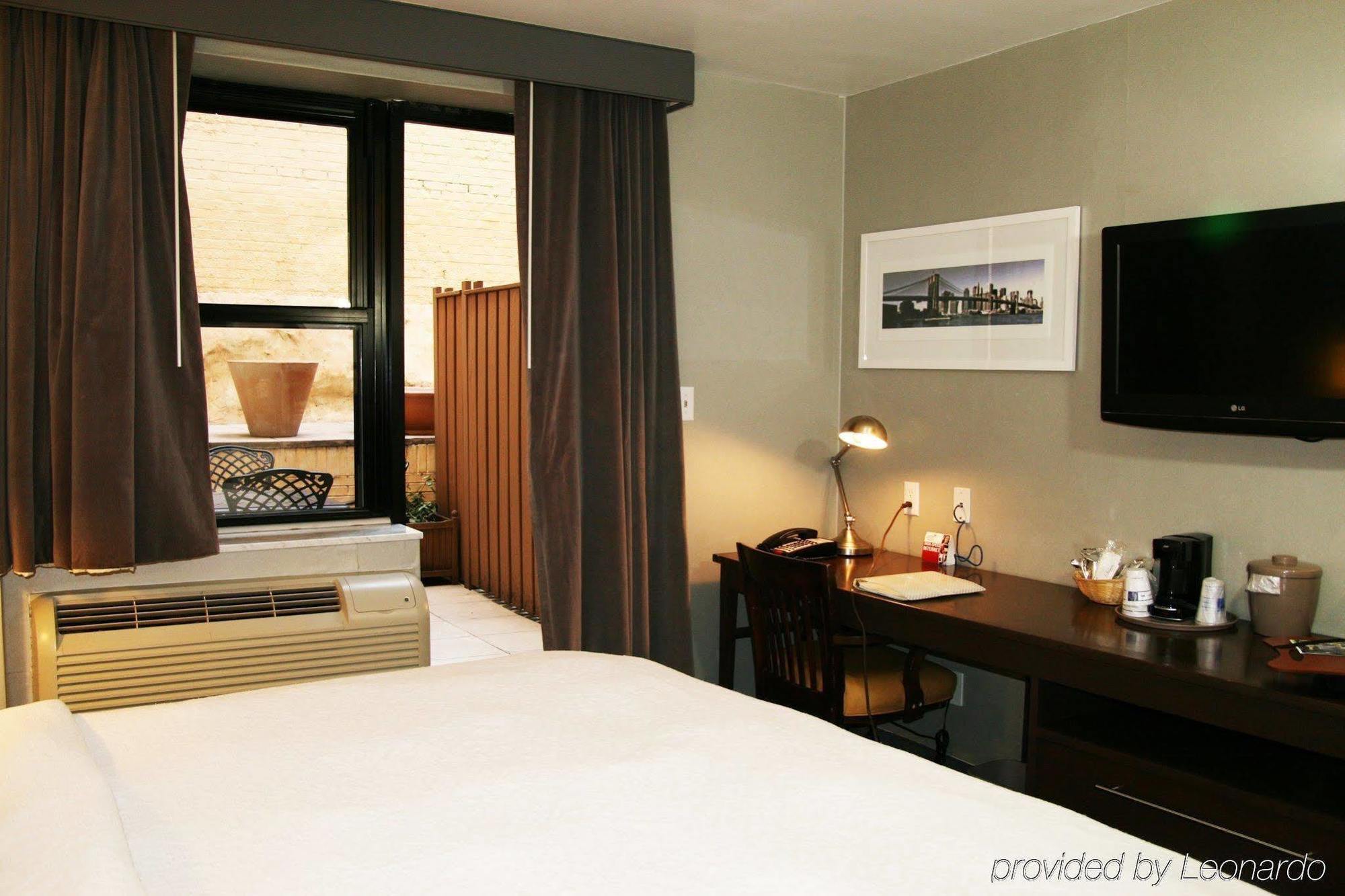 Hampton Seaport Financial District Hotel