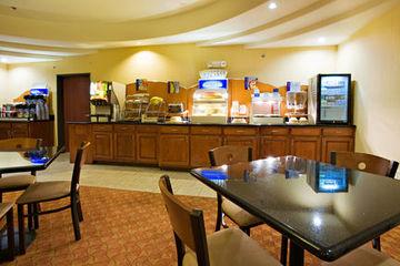 Holiday Express Staten Island West Hotel New York