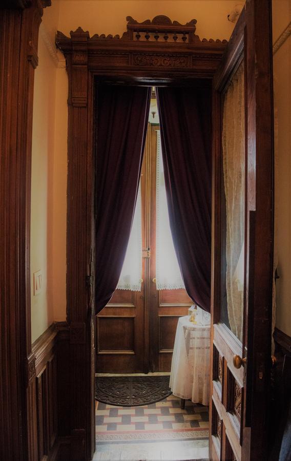 Harlem Grand Bed & Breakfast