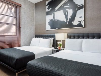 Park West Hotel