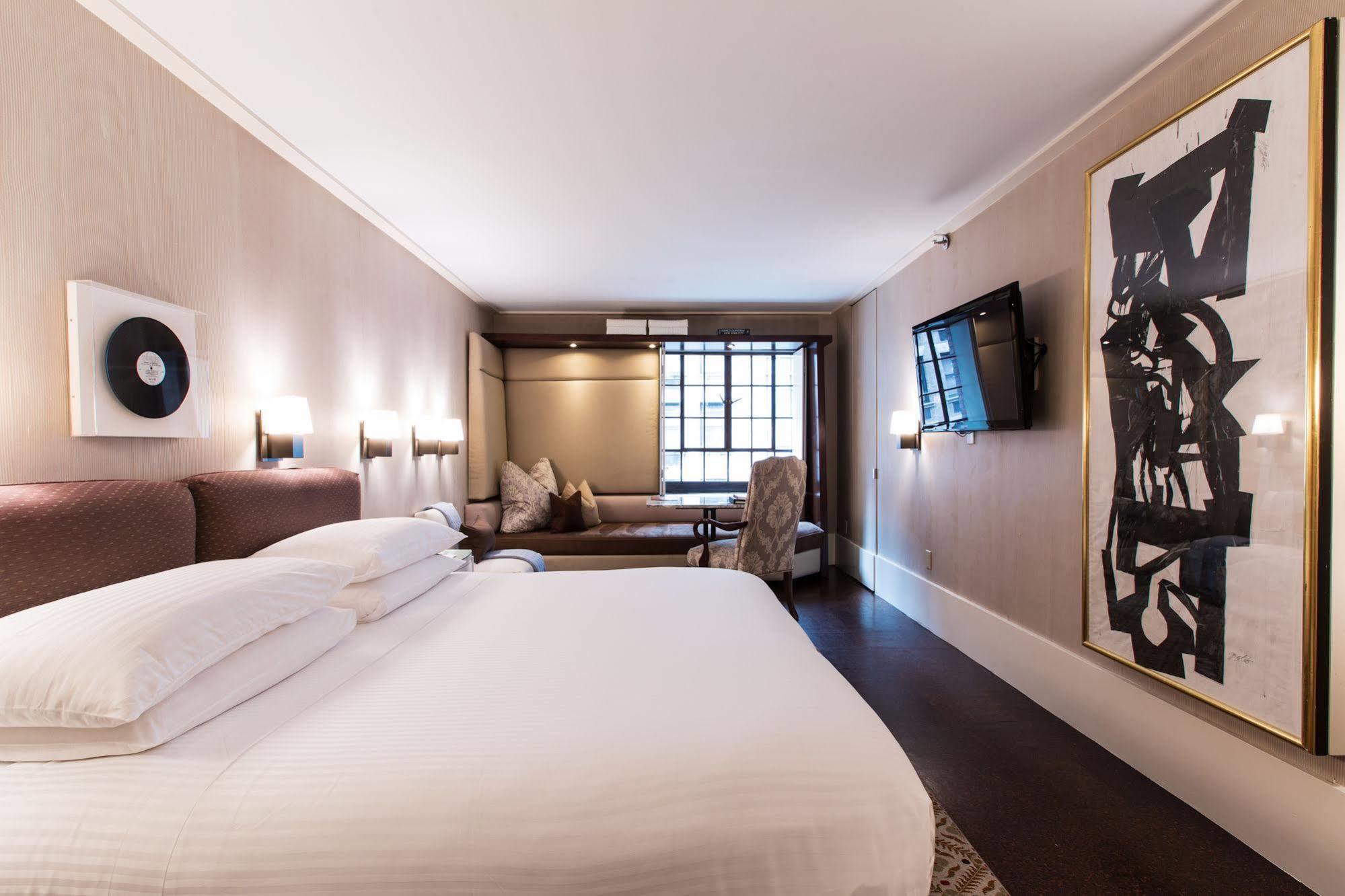 Club Hotel