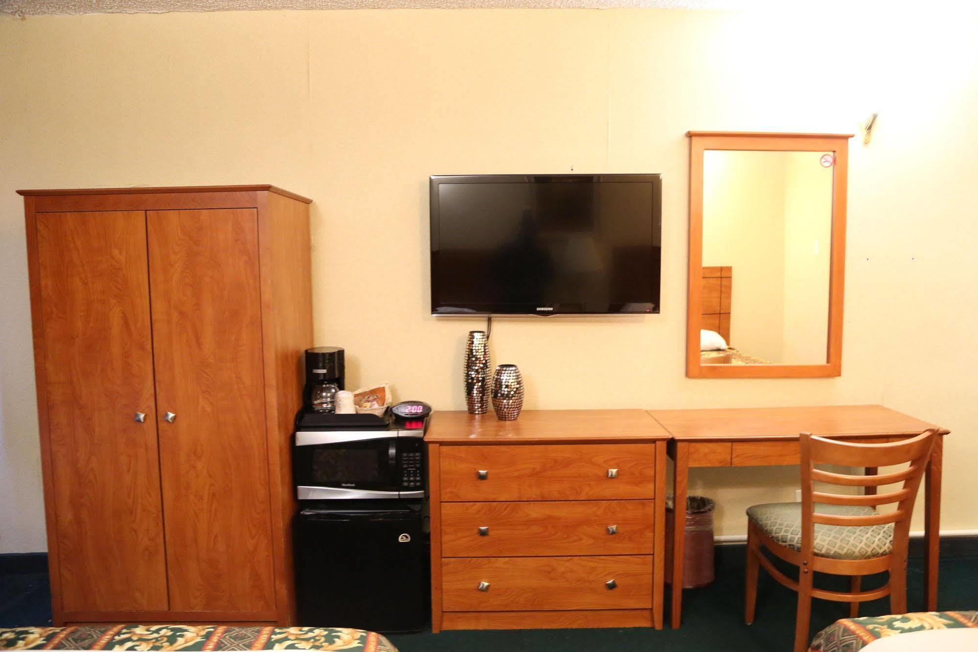 Hotel Jfk 2*