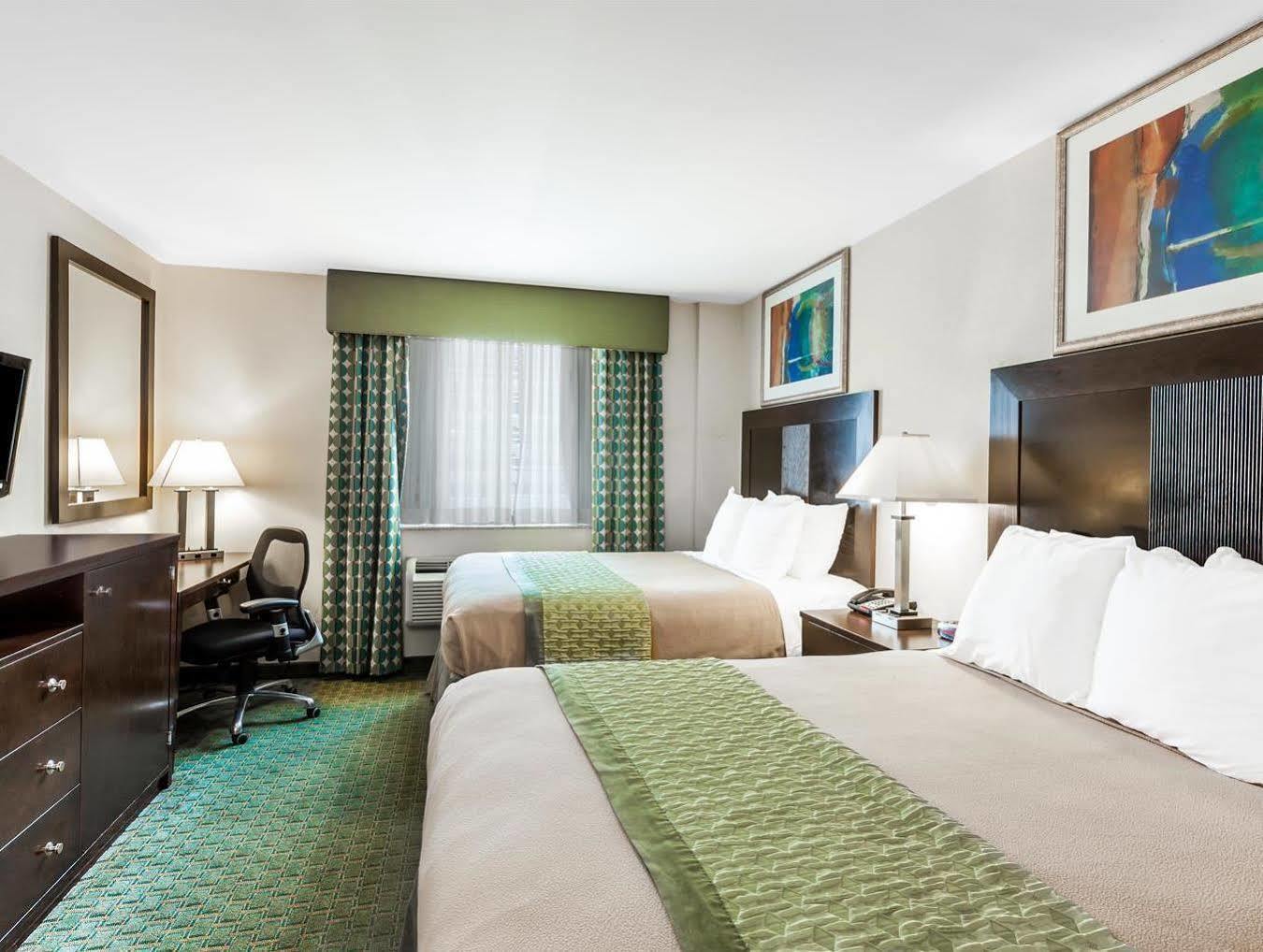 Royal 2* New York