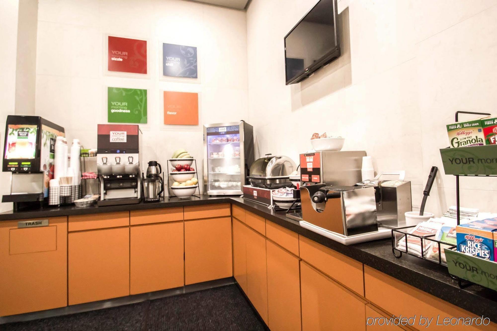 Comfort Manhattan Bridge Hotel 3*