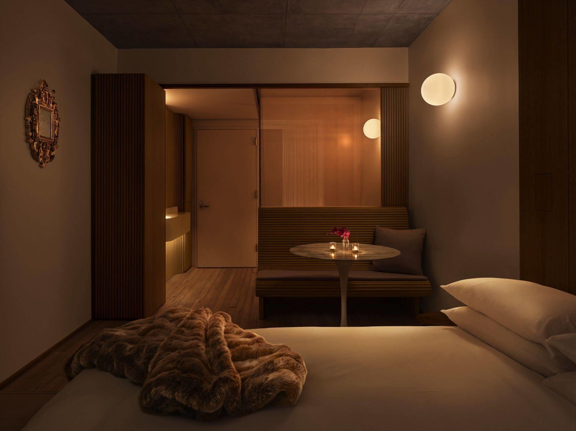 Hotel Public