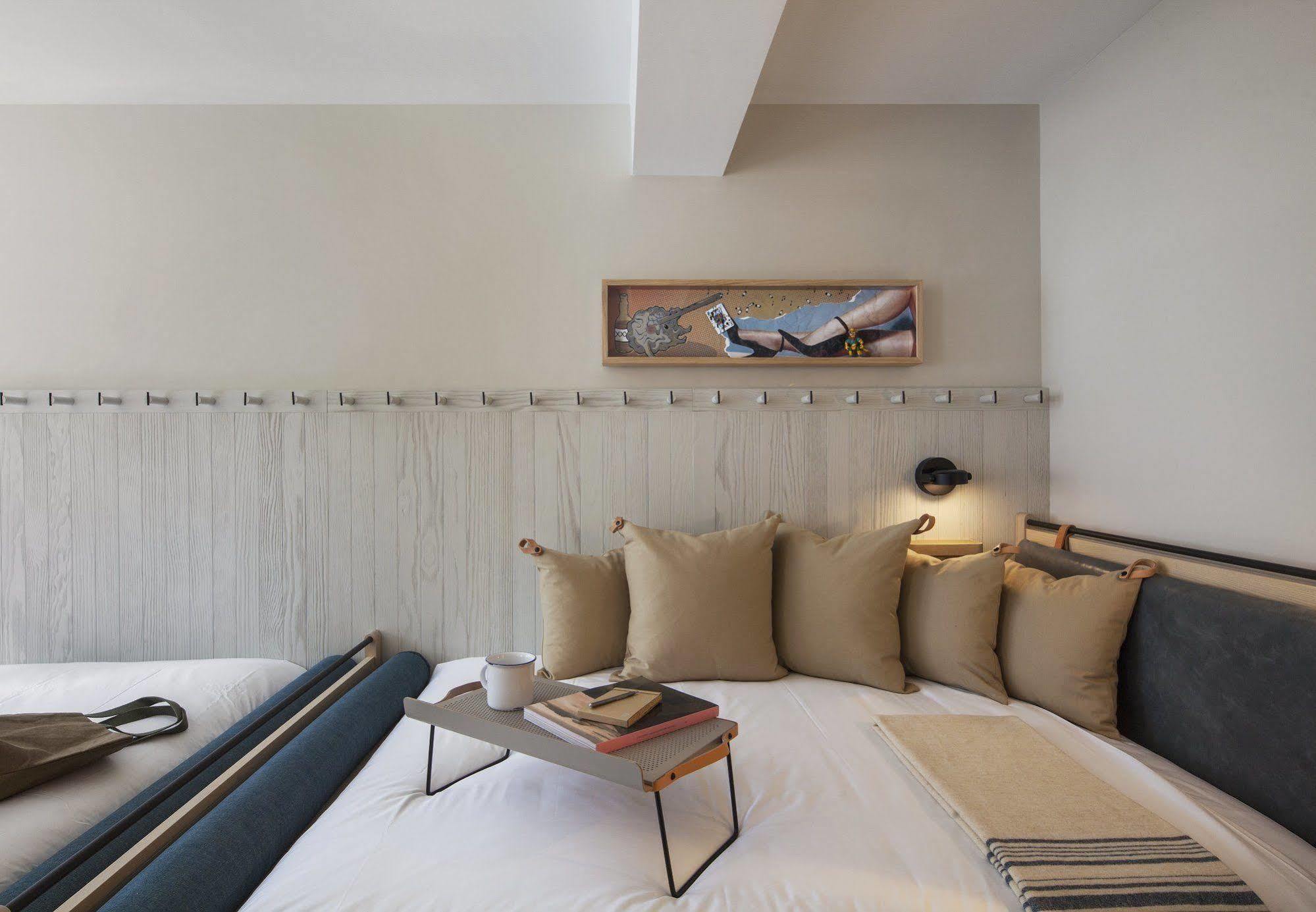 Moxy Nyc Times Square Hotel