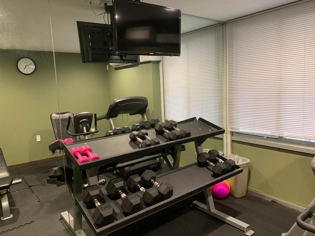 Days By Wyndham Brooklyn Borough Park 3*