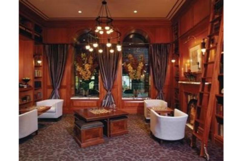 Mansfield Hotel 4*