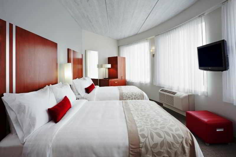 Fairfield & By Marriott Brooklyn Hotel New York