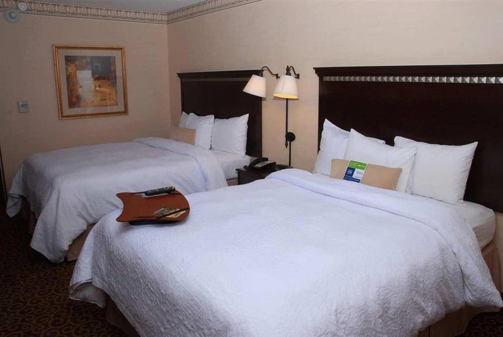 Hampton & Staten Island 3*