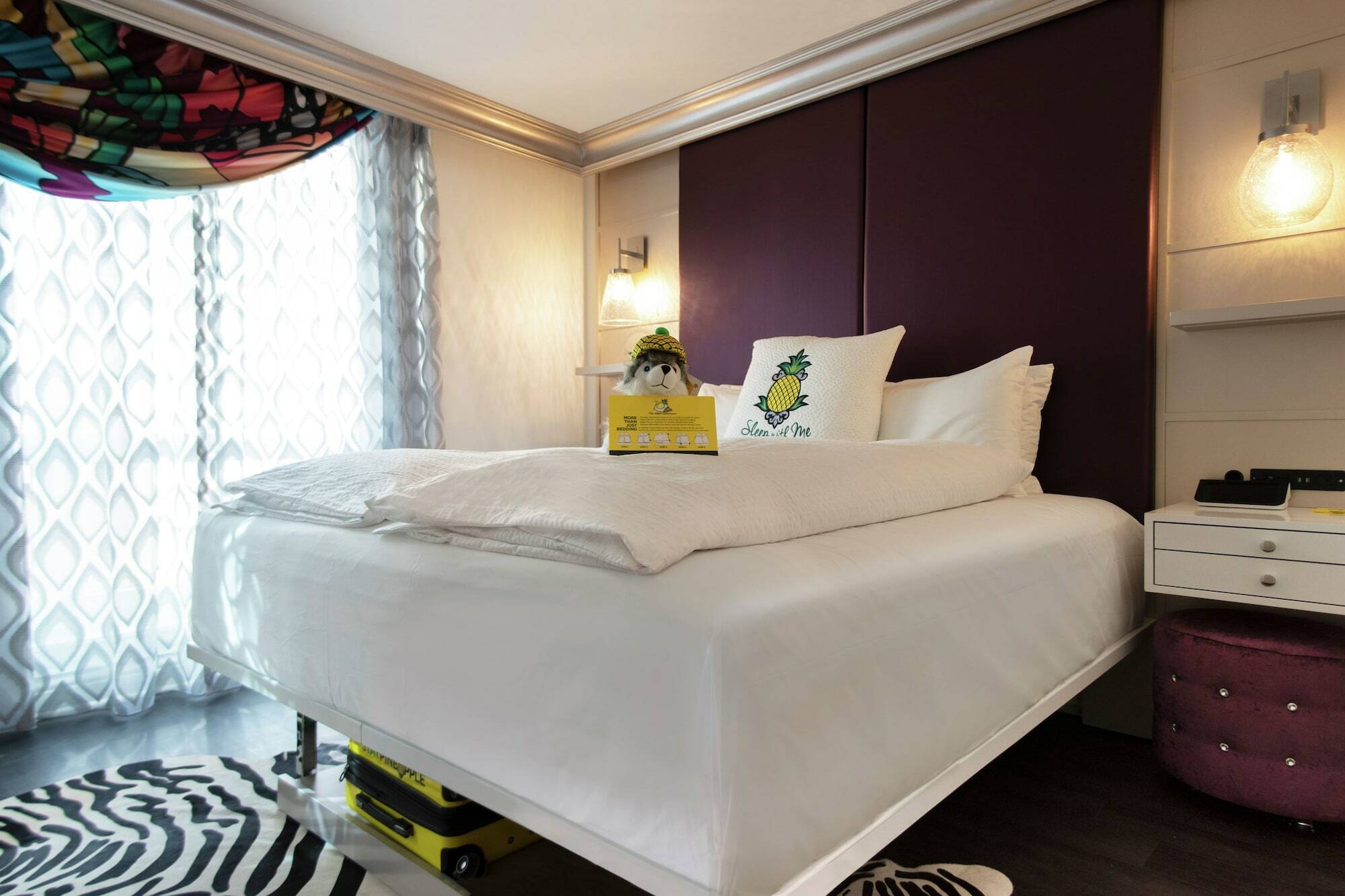 Staypineapple, An Artful Hotel, Midtown