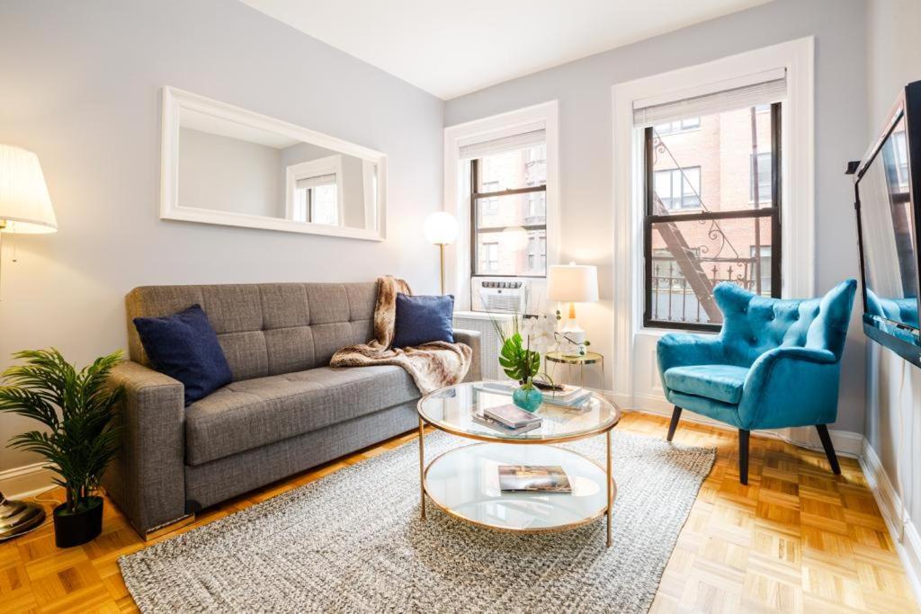 Amazing 2 Bedroom/3bed Full Time Square/broadway/central Park *